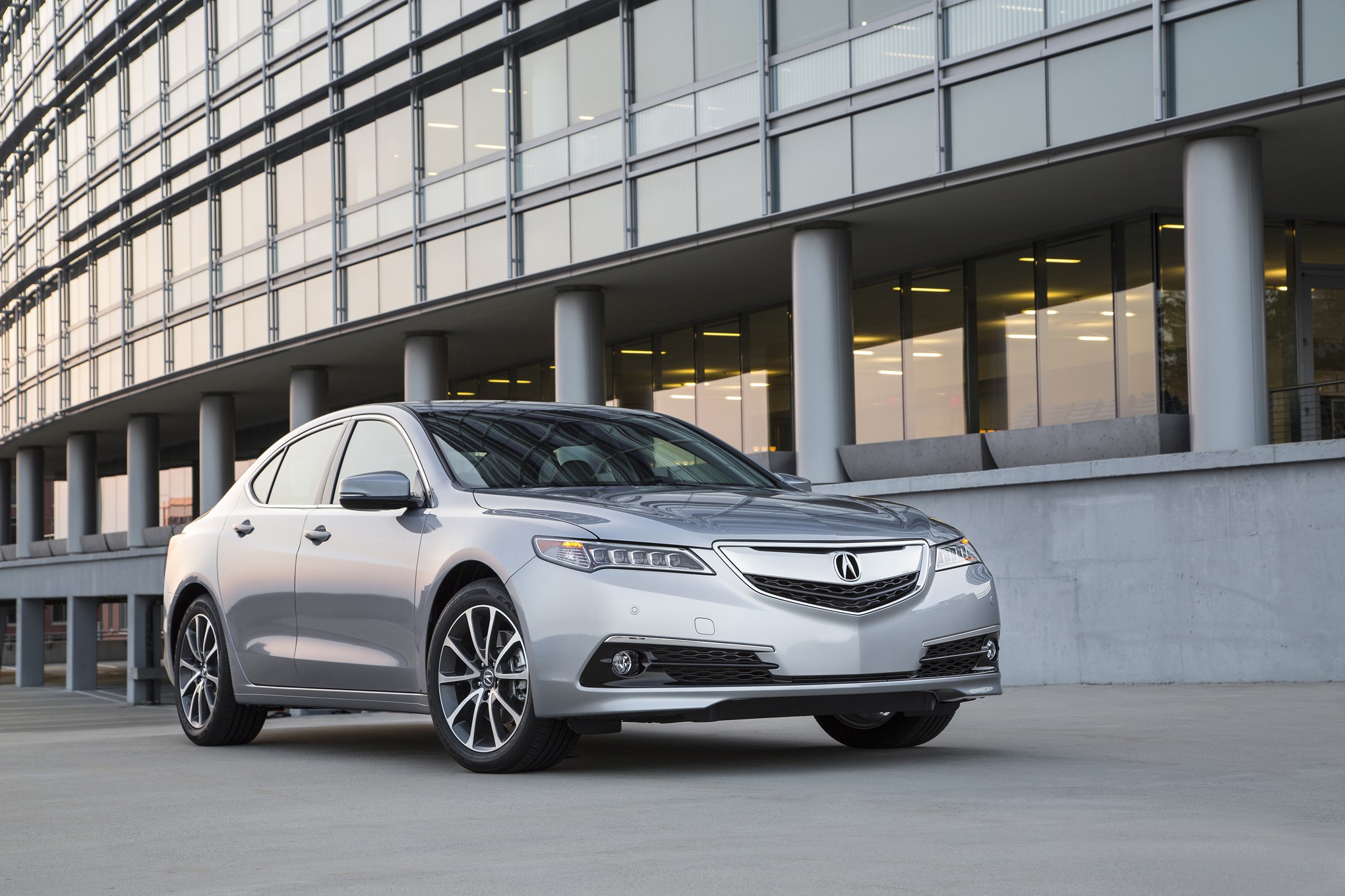 2015 Acura TLX 35 SH AWD front three quarters
