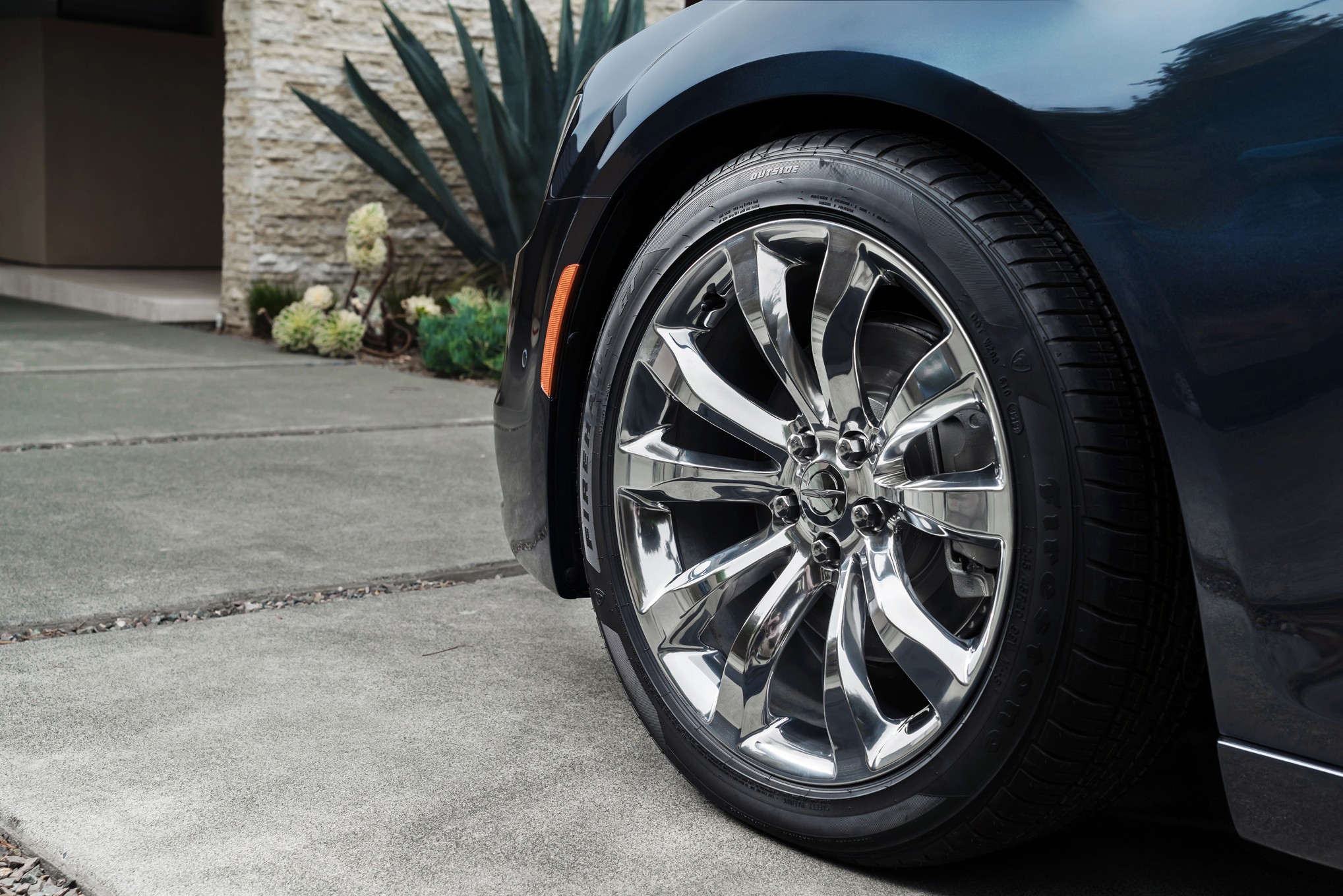 2015 Chrysler 300C Platinum wheels 03