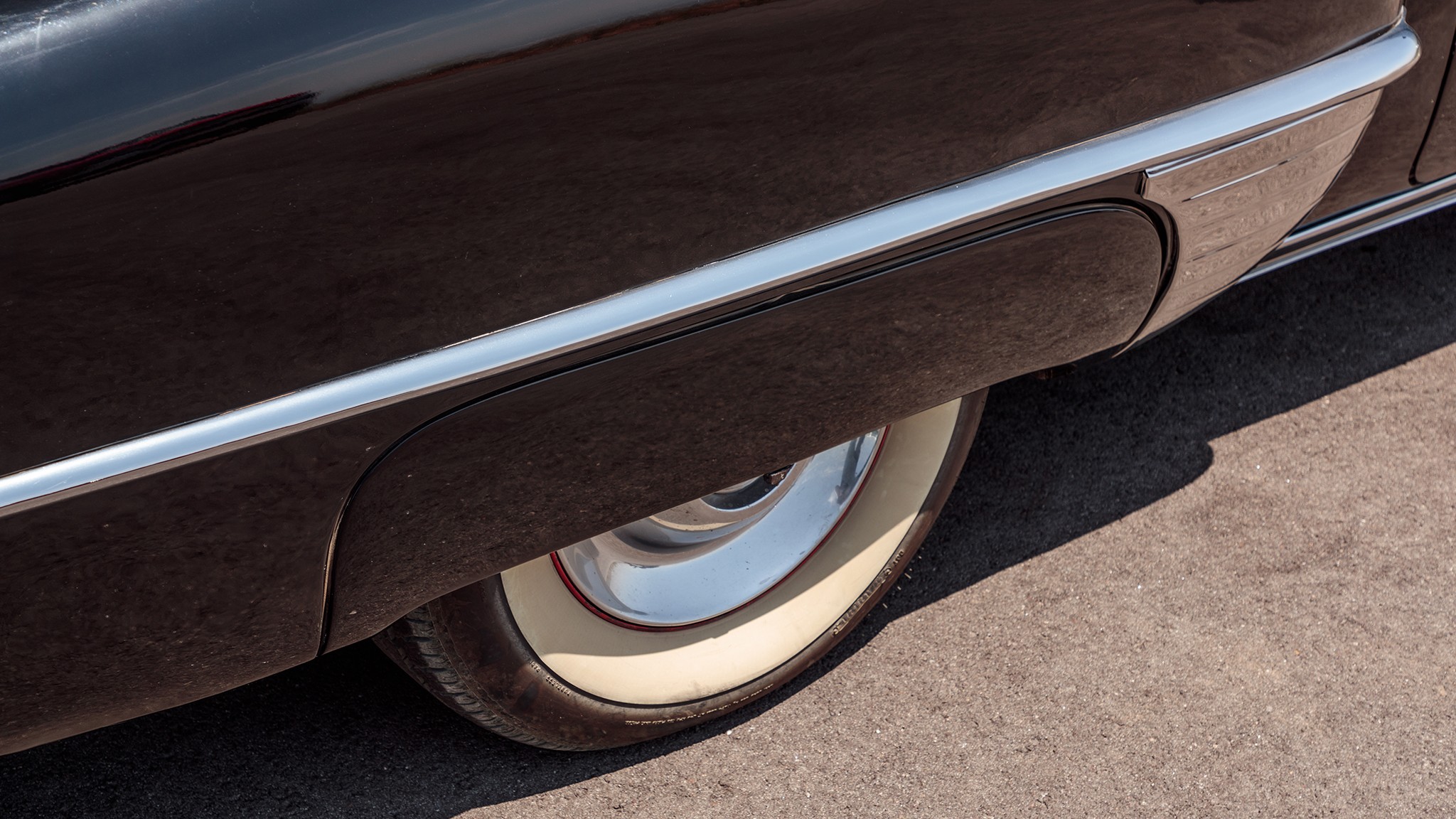 1949 Cadillac Series 62 Sedanette rear wheel