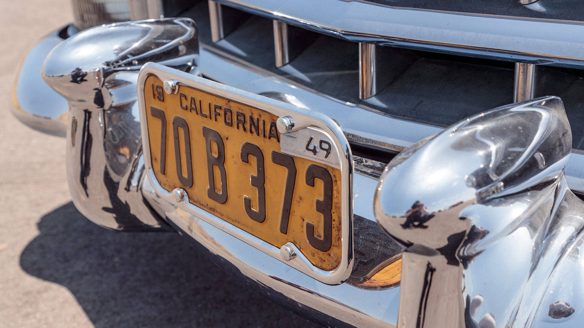 1949 Cadillac Series 62 Sedanette front grille detail