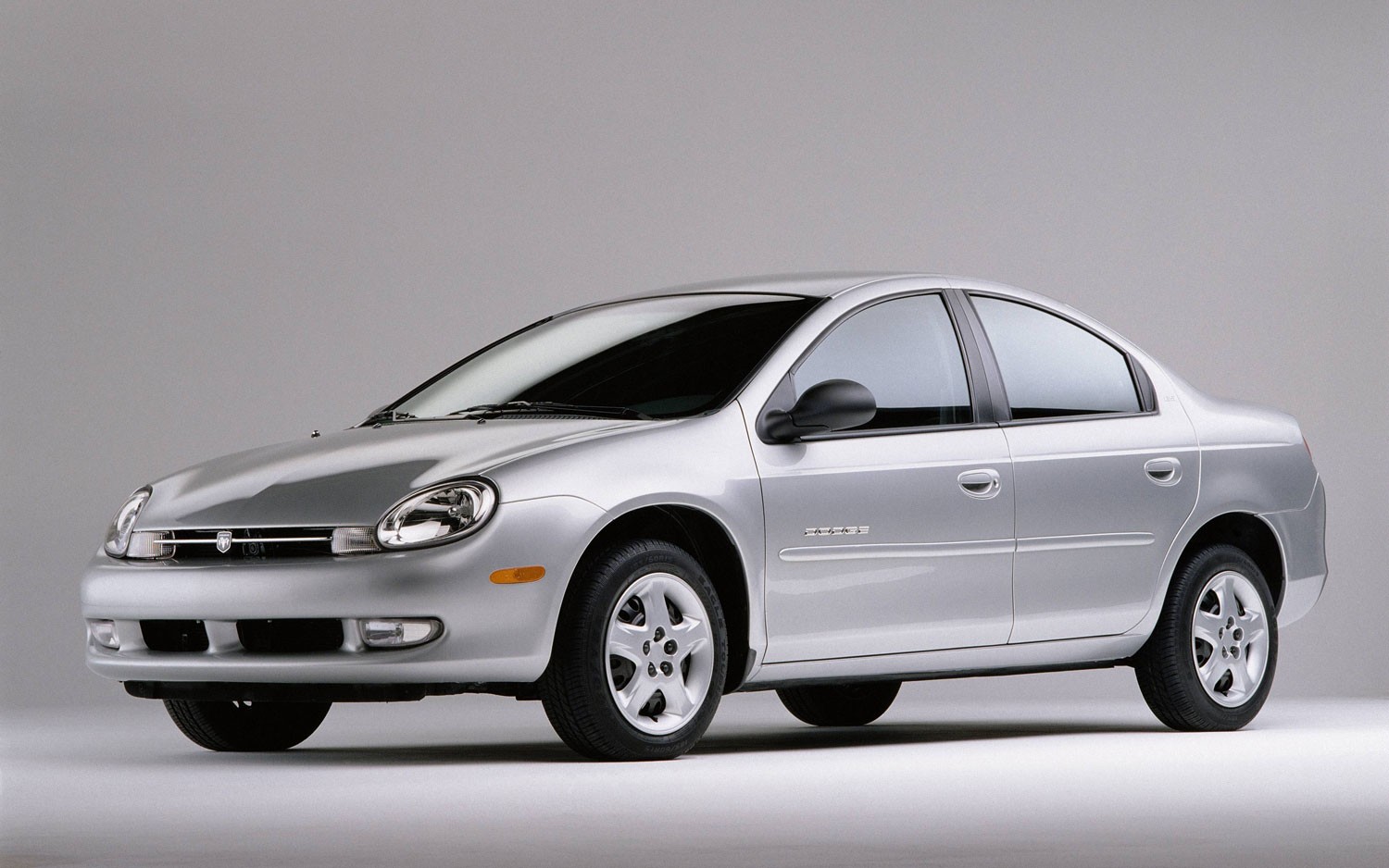 2000-Dodge-Neon-left-front-1