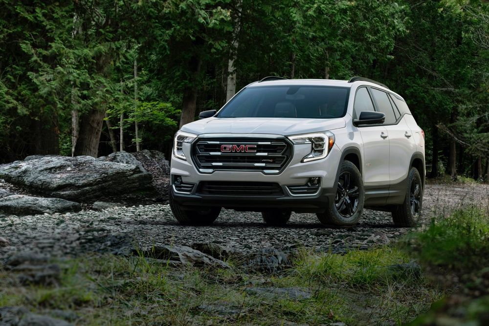 2022 GMC Terrain AT4 001