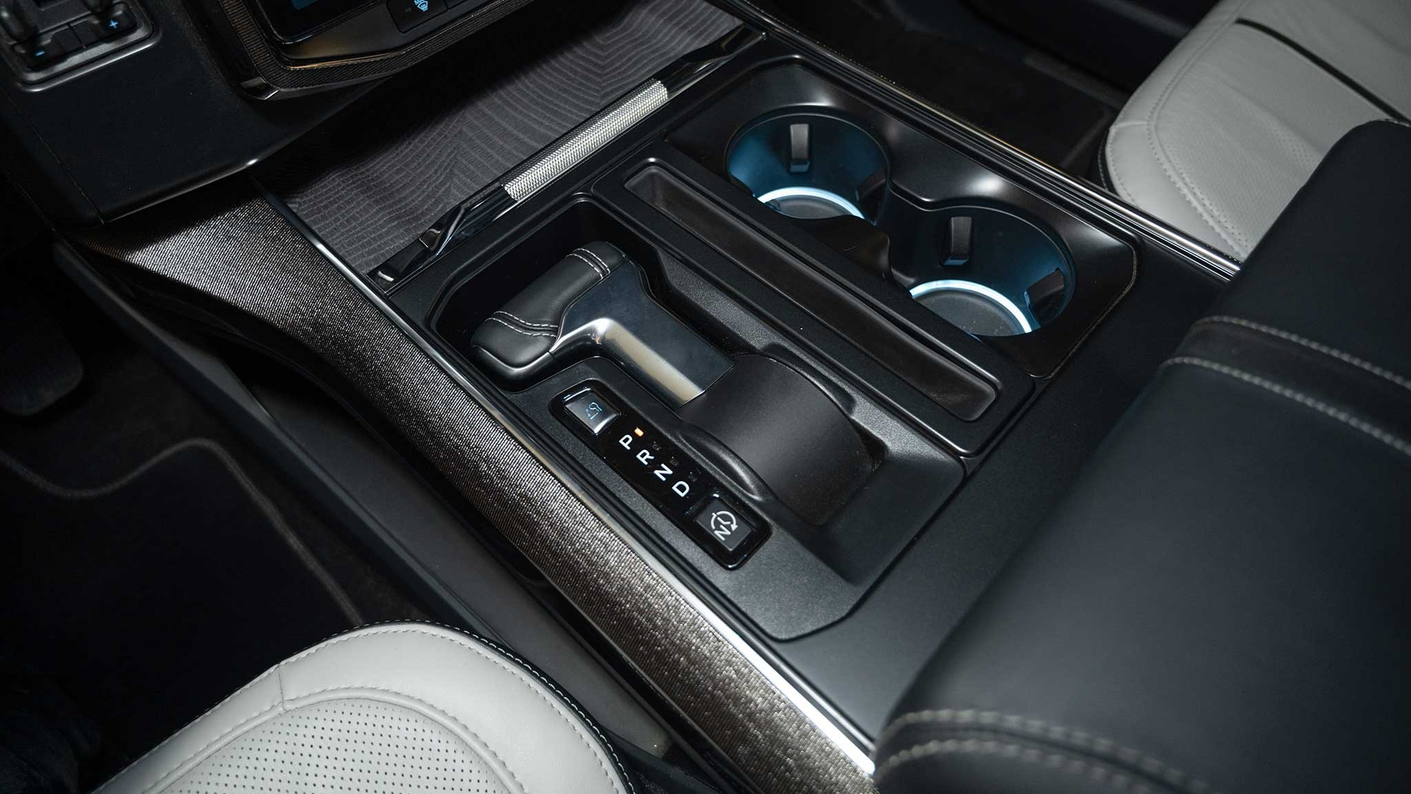 2022 Ford F 150 Lightning shifter