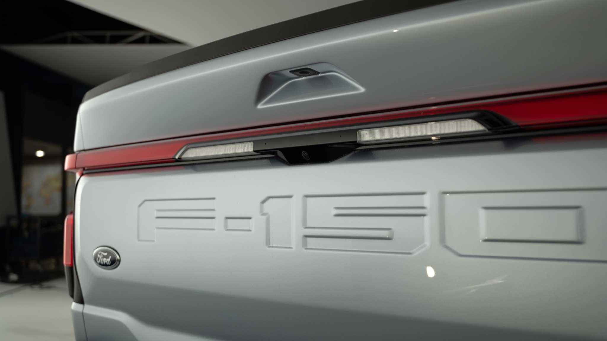 2022 Ford F 150 Lightning tailgate logo