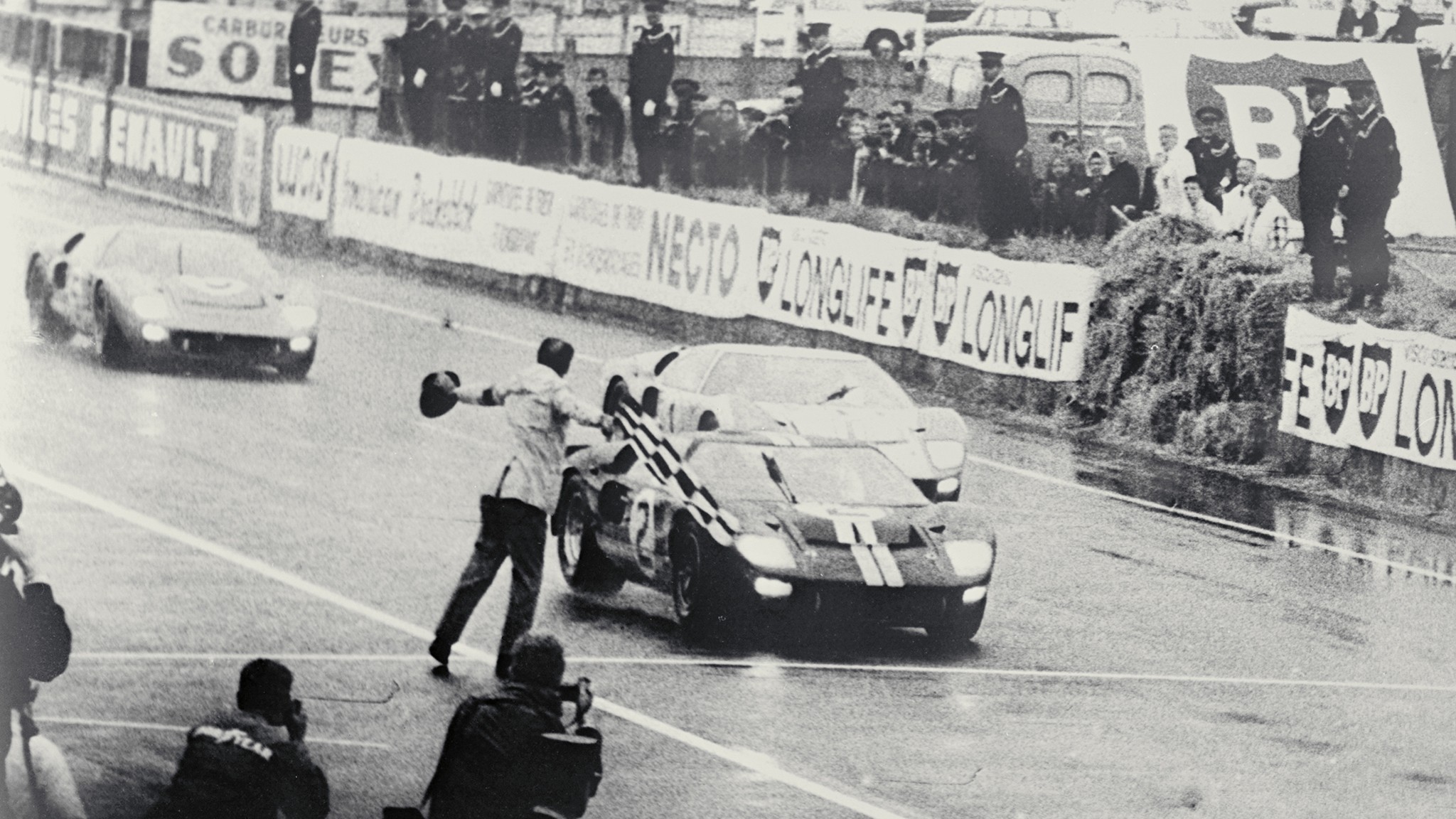 Ford GT40 at 1966 24 Hours of Le Mans finish line