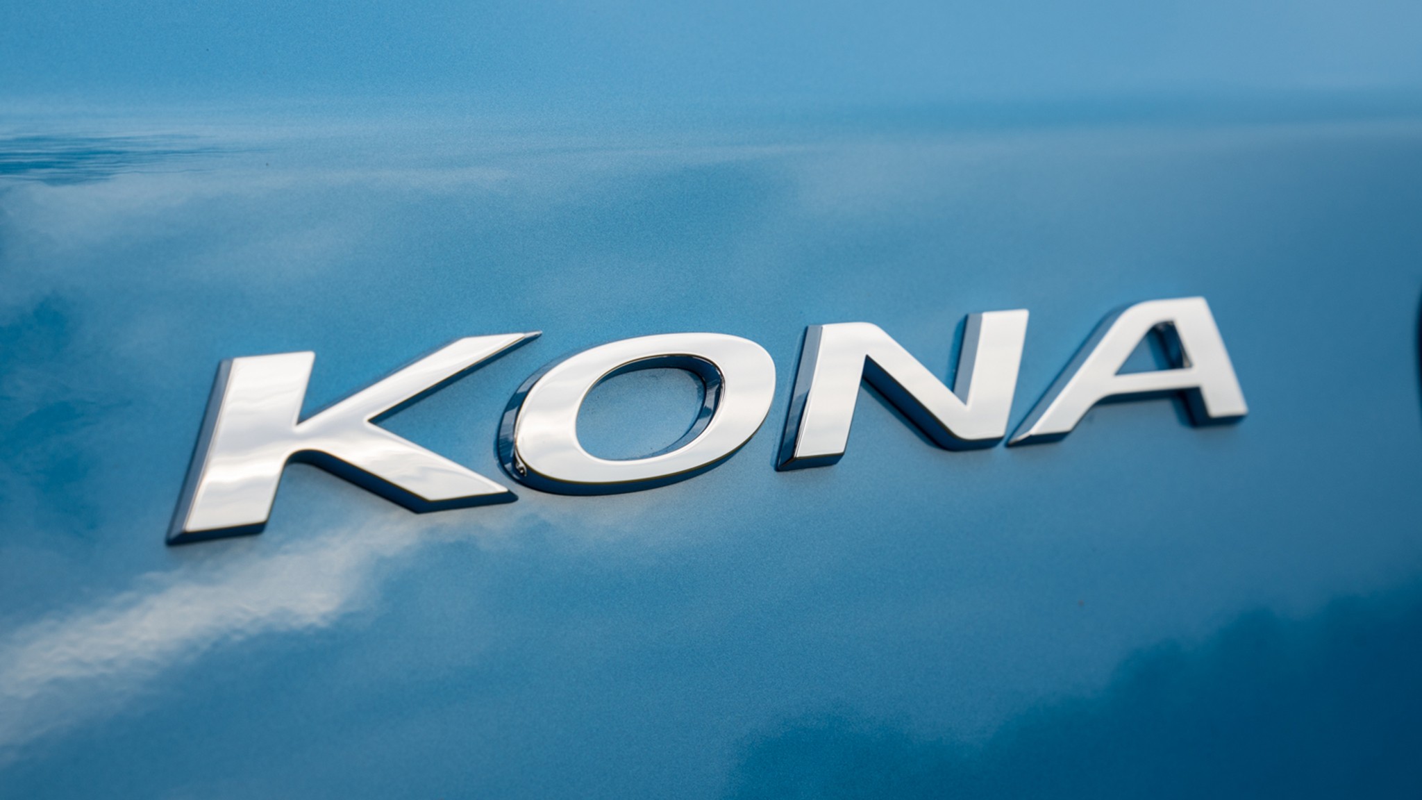2020 Hyundai Kona badge