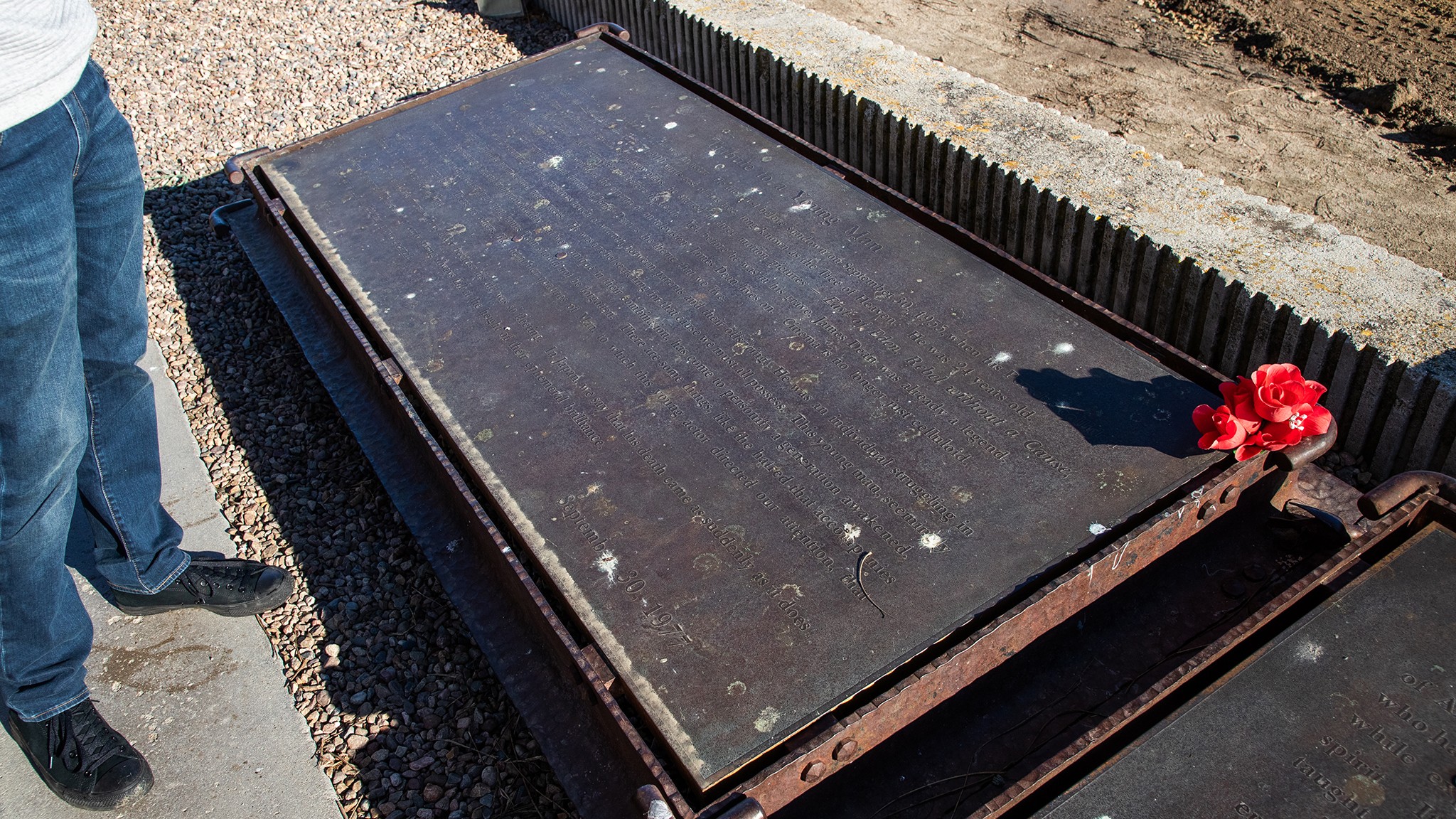 2020 Hyundai Kona Electric vs 2020 Hyundai Kona 1 6T James Dean memorial site 2