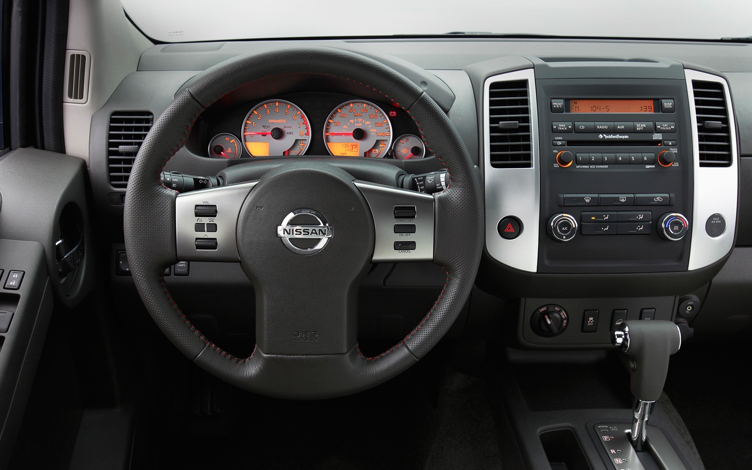 2012-Nissan-Xterra-steering-wheel