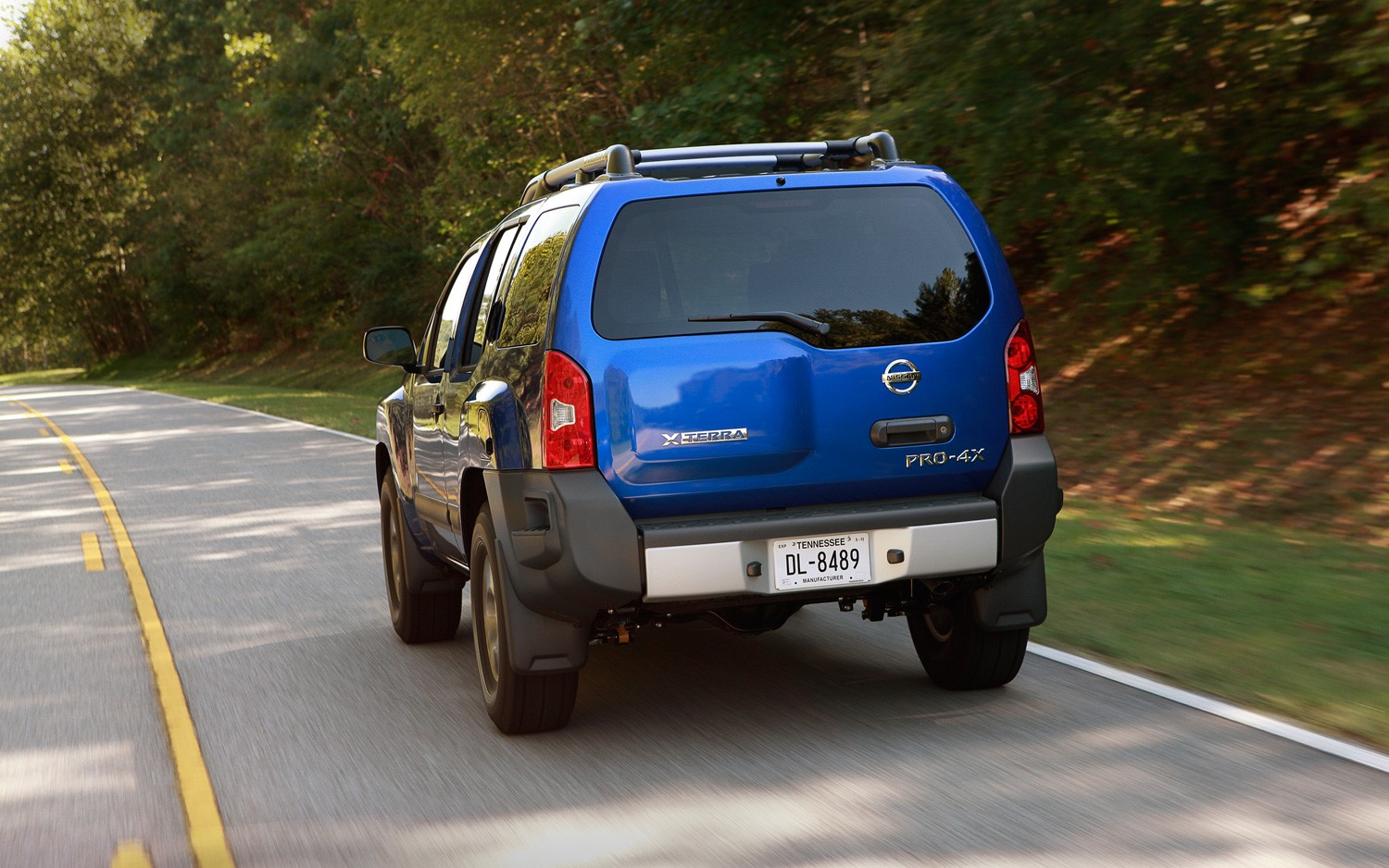2012-Nissan-Xterra-rear-end-in-motion-2