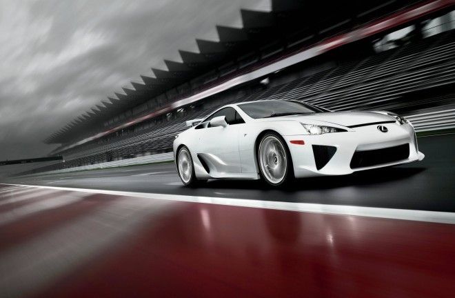 Lexus LFA front three quarter view in motion 660x432