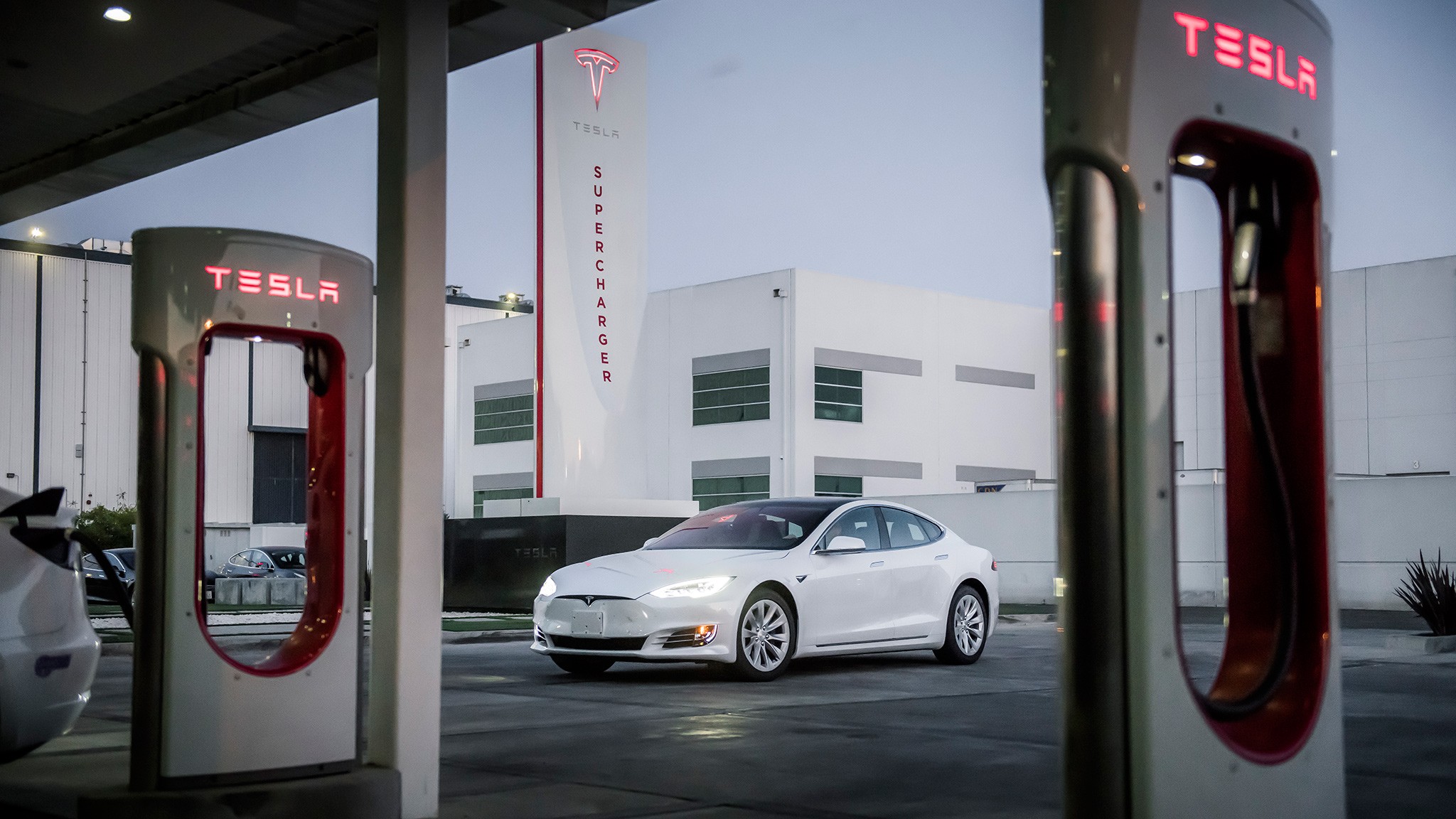 2019 Tesla Model S range road trip at Supercharger
