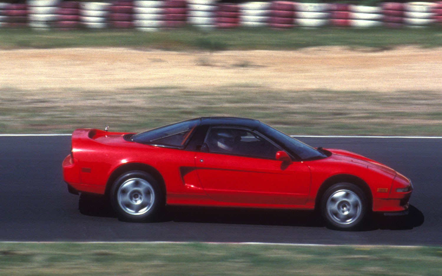 1990-Acura-NSX-testing-at-Nurburgring-right-side