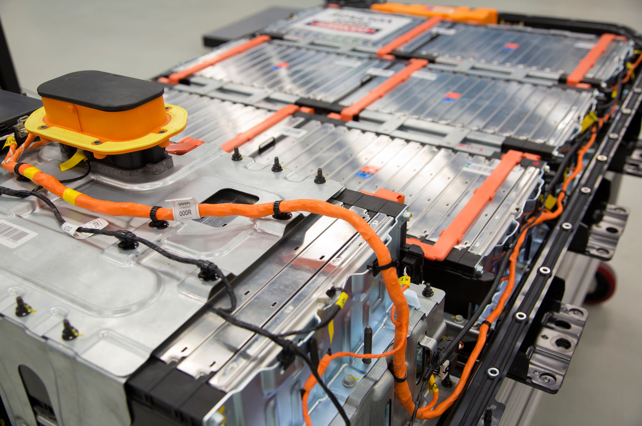 2017 Chevrolet Bolt EV Battery Lab battery pack 04