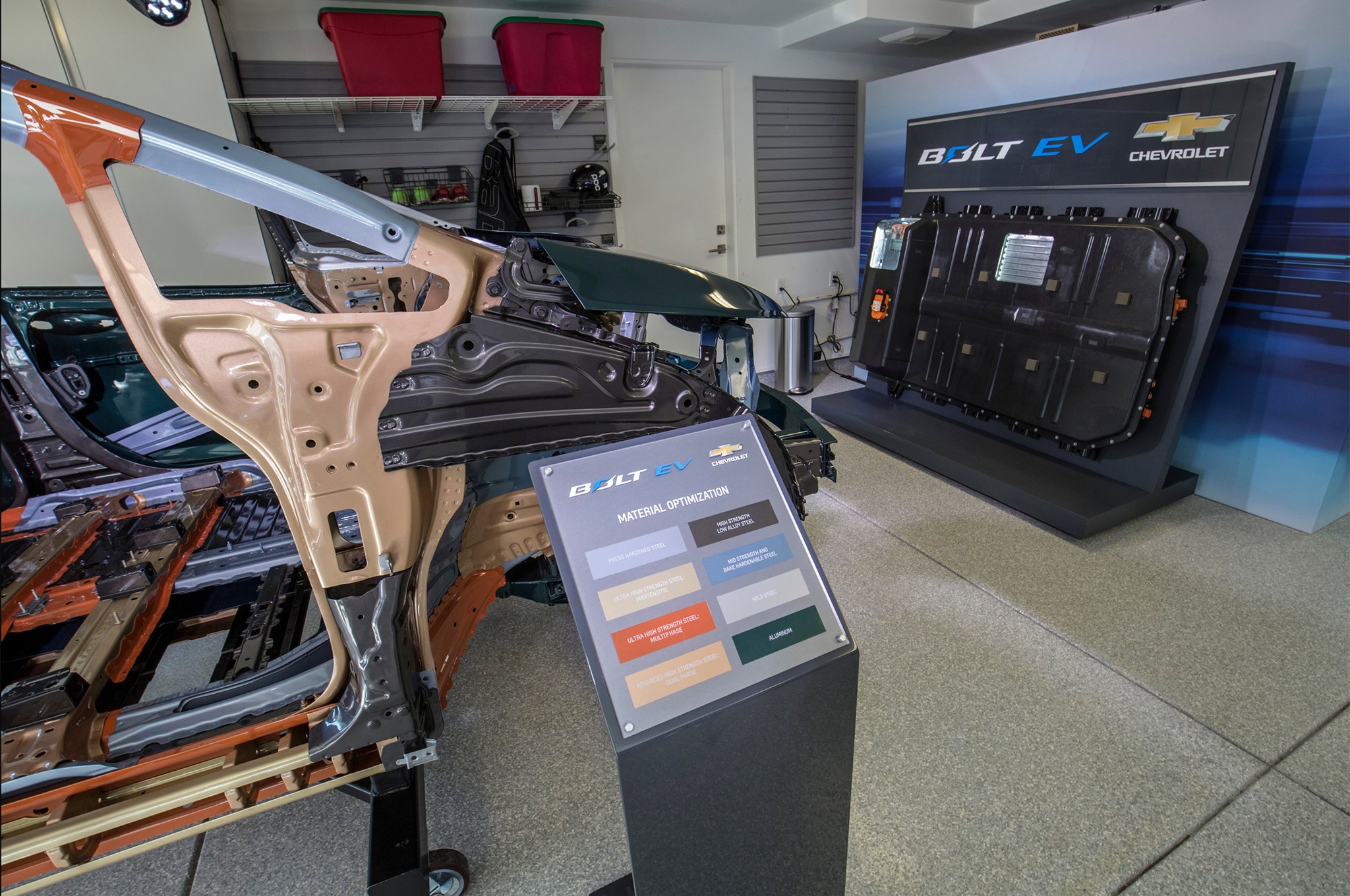 2017 Chevrolet Bolt EV Body weighs less than battery2