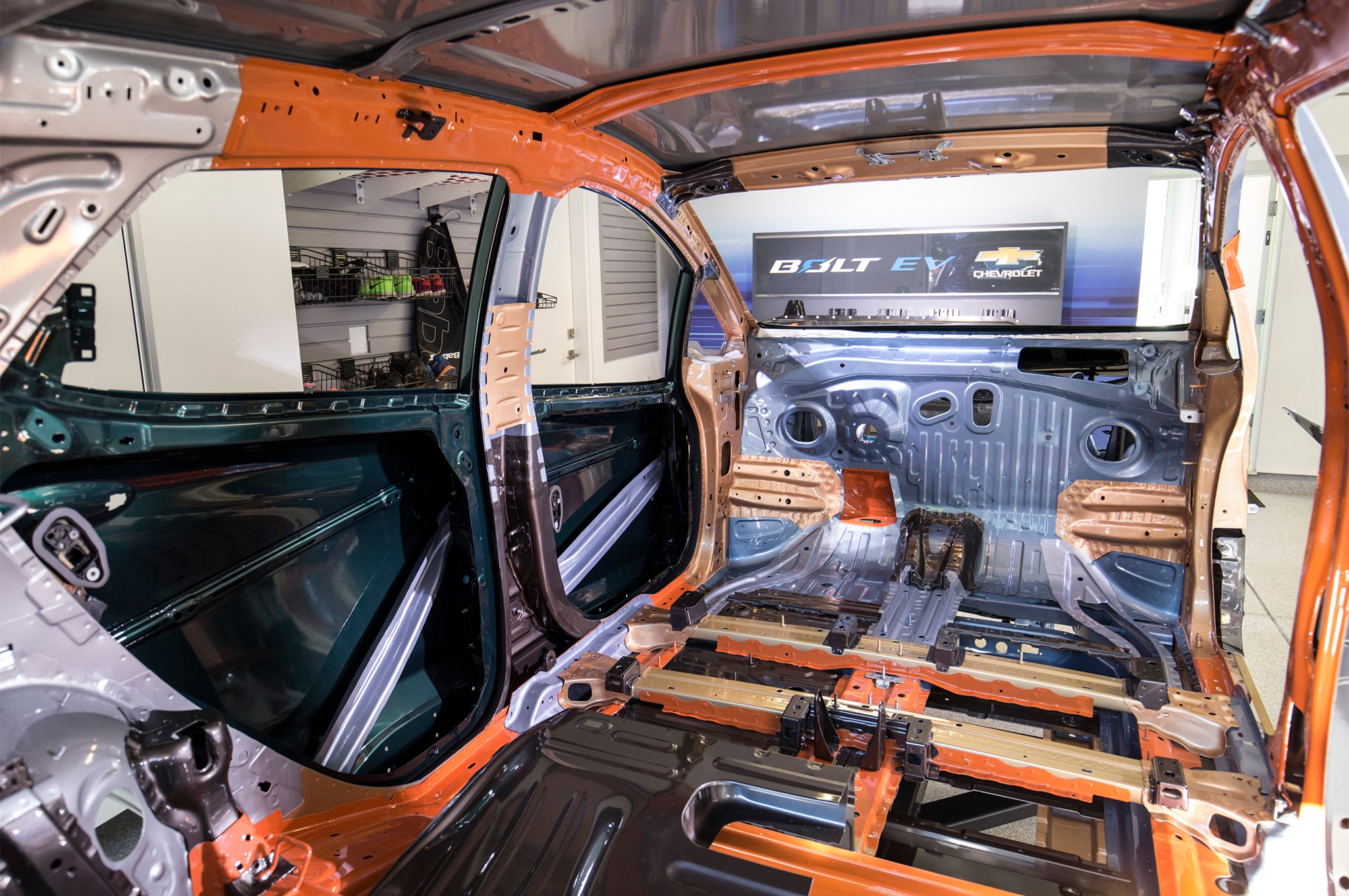 2017 Chevrolet Bolt EV Body weighs less than battery5