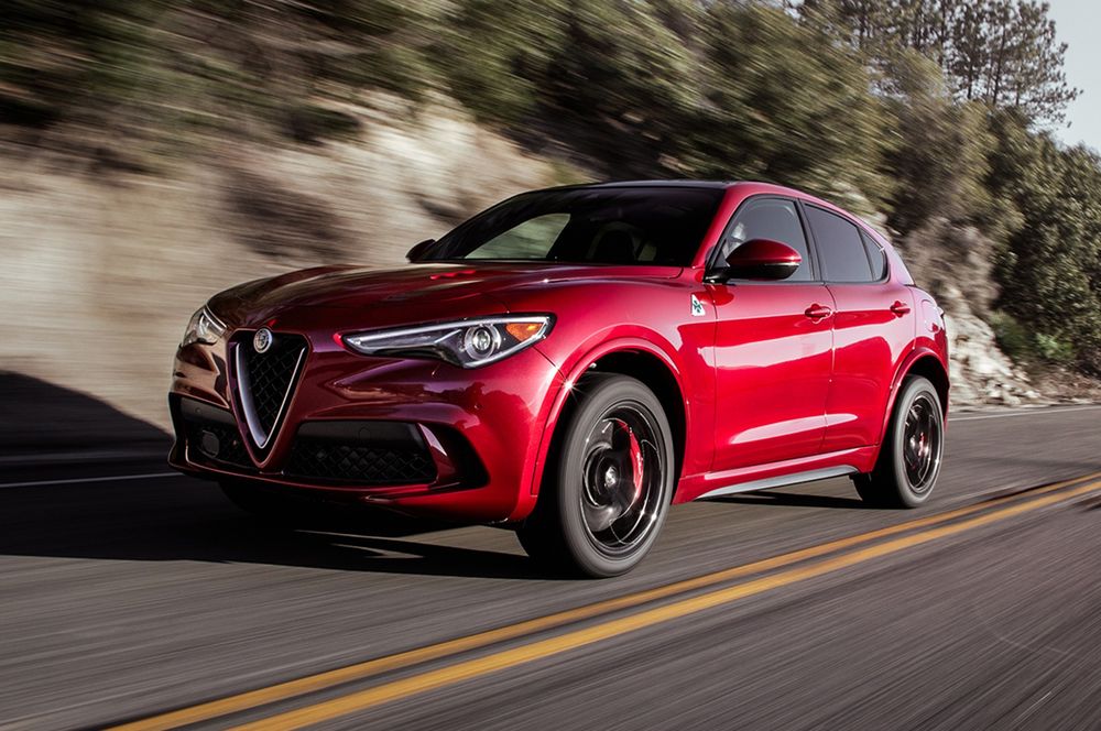 2018 Alfa Romeo Stelvio Quadrifoglio front three quarter in motion 00