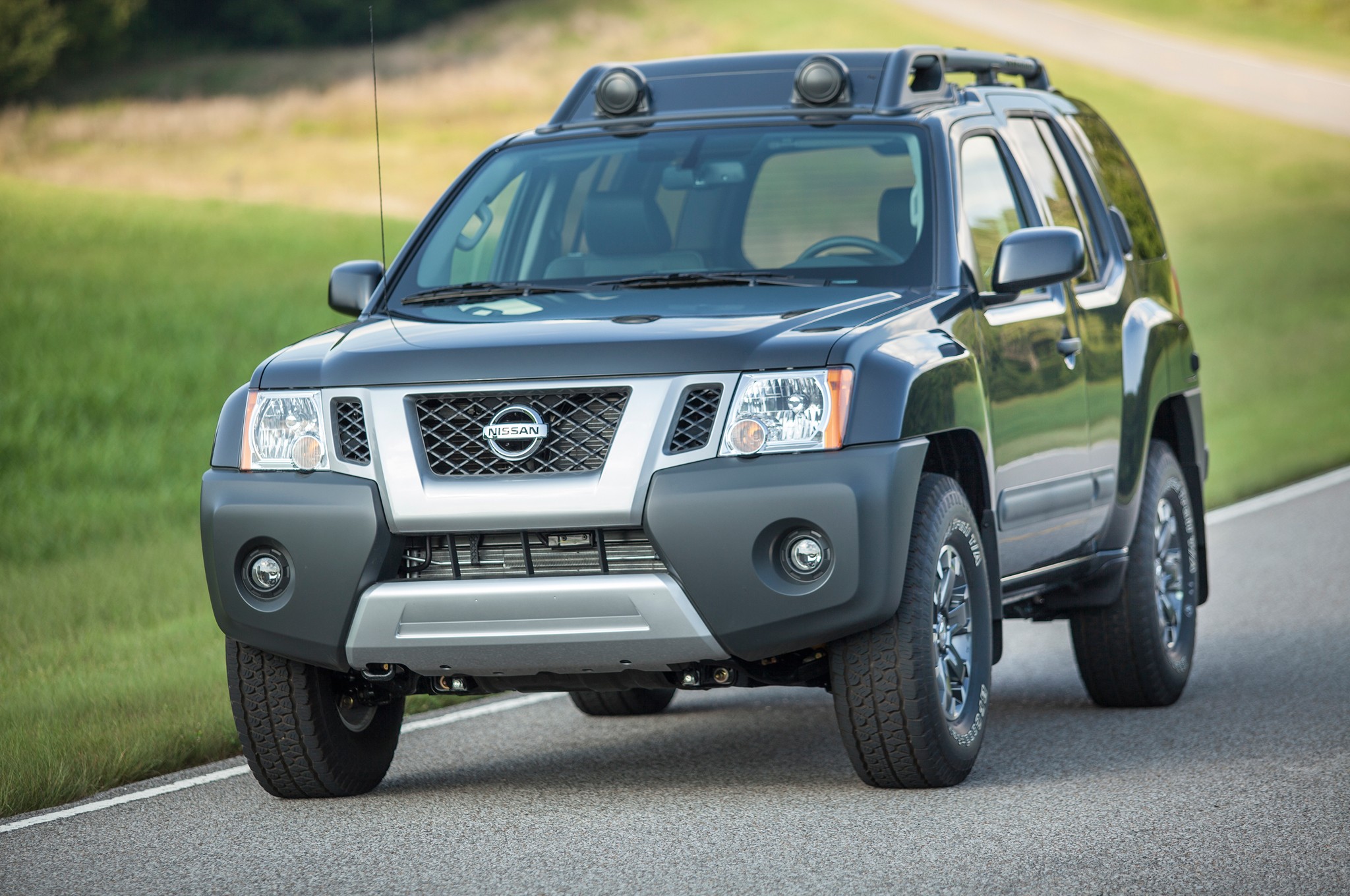2014-nissan-xterra-front-angle