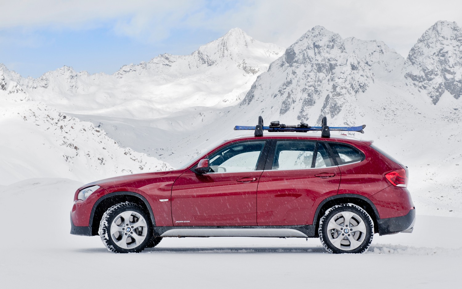 2012-BMW-X1-xdrive28i-side
