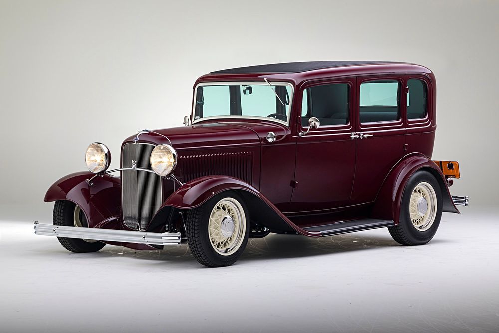 03-1932-ford-fordor-sedan-lindsey