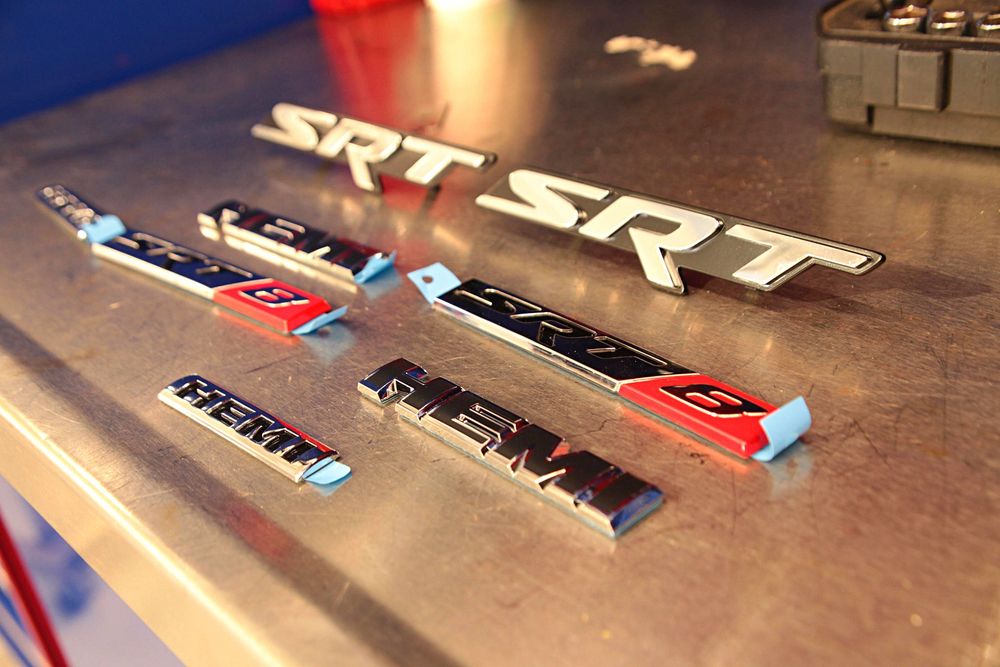 week-to-wicked-chrysler-300c-srt8-badges