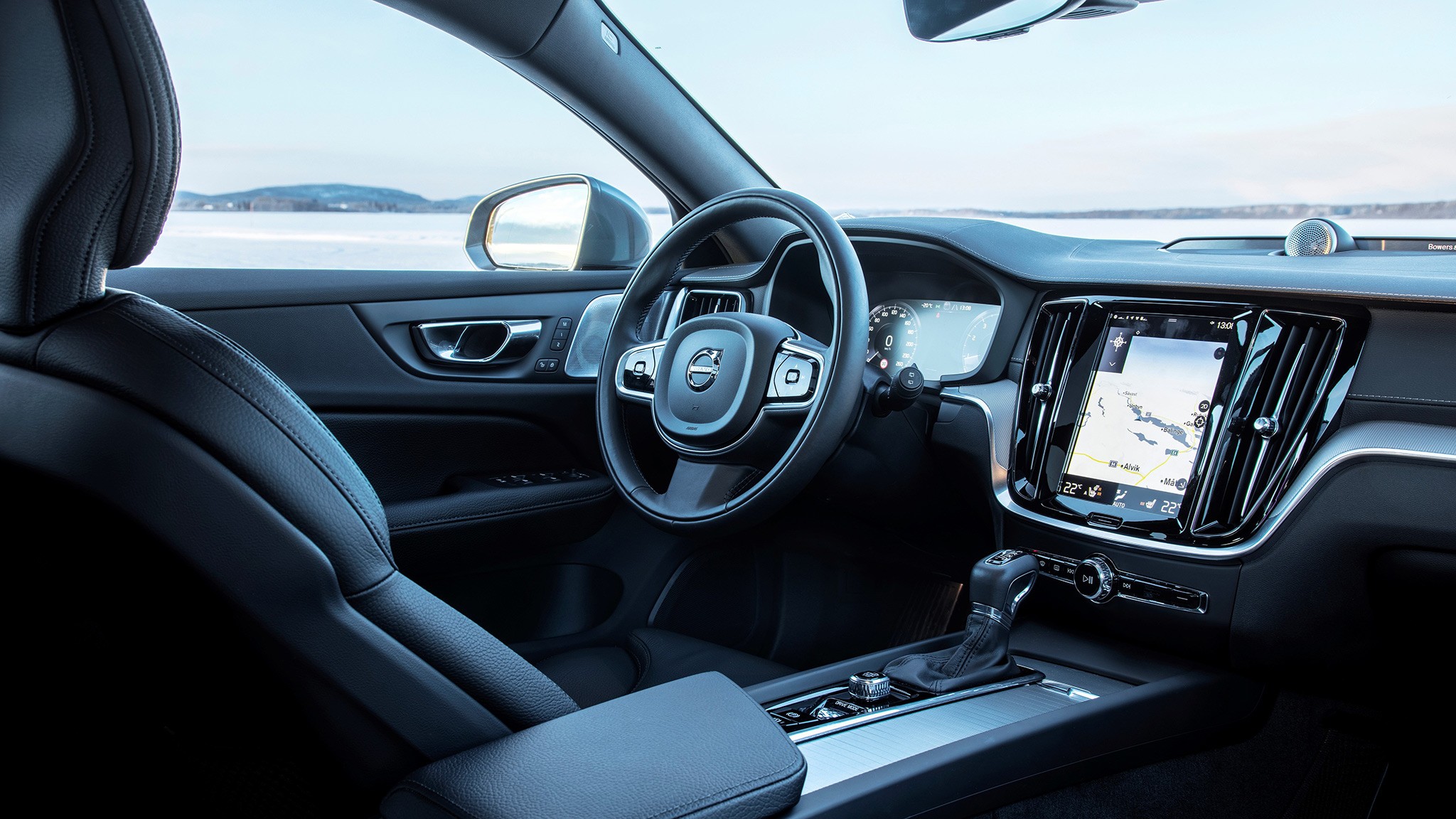 2019 Volvo V60 Cross Country 08