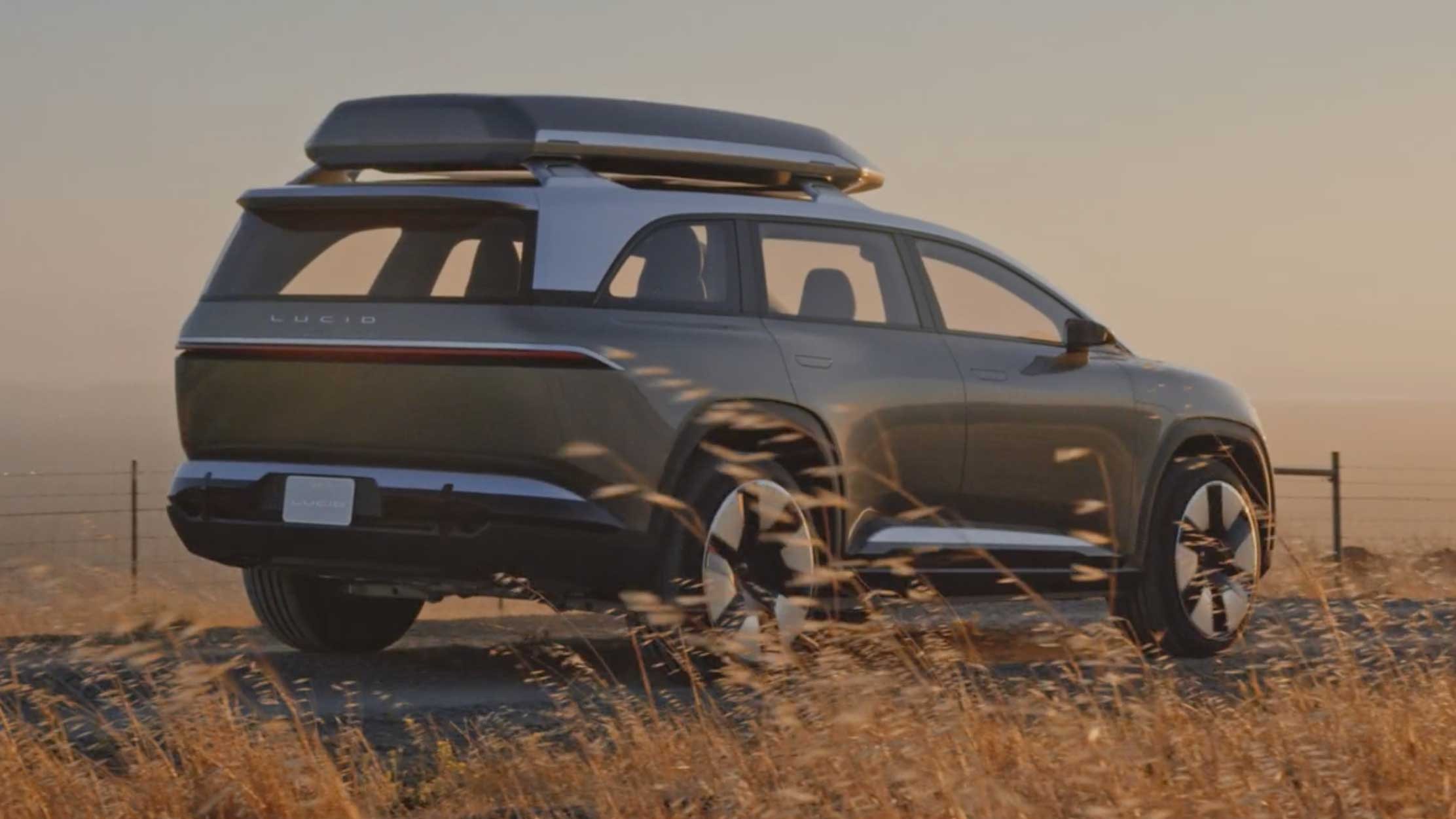 Lucid Gravity SUV 1