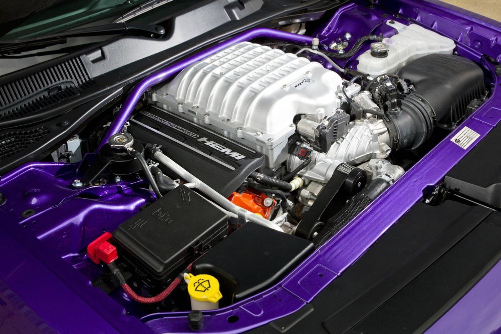 004 petty hellcat hemi engine right