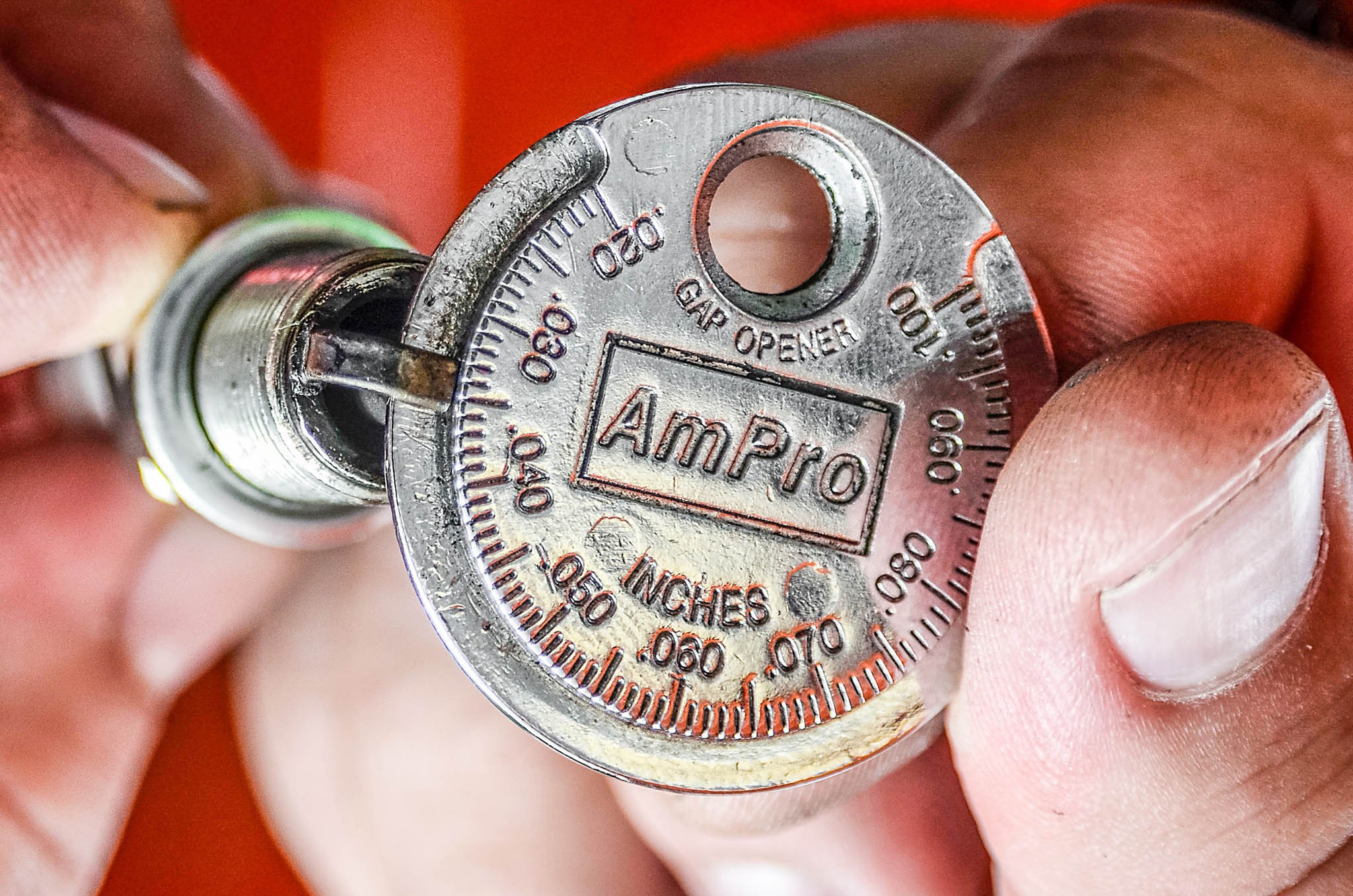 17 Setting gap on Autolite Copper Core sprak plug Pn 3926