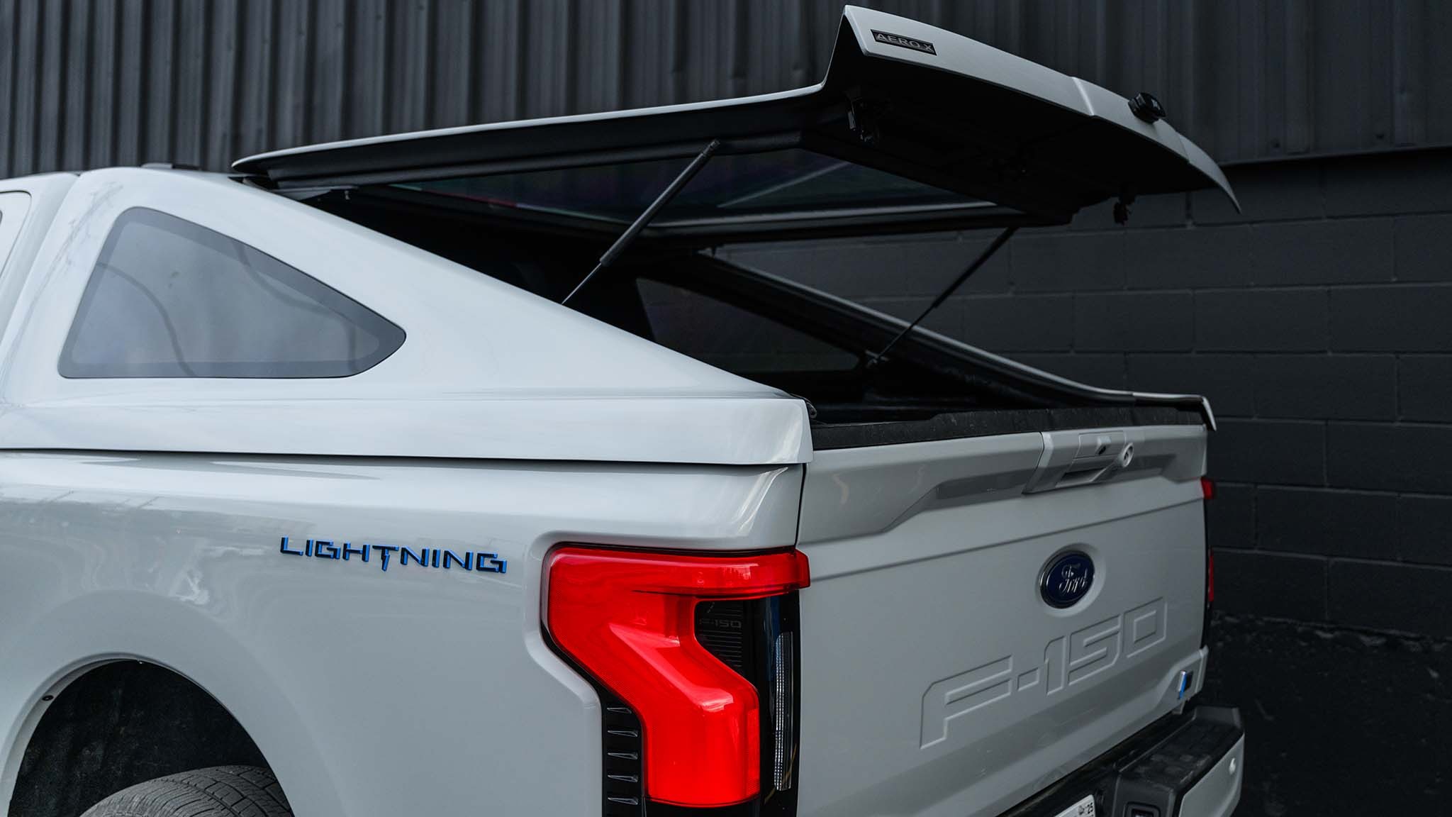 007 2023 ford f 150 lightning xlt