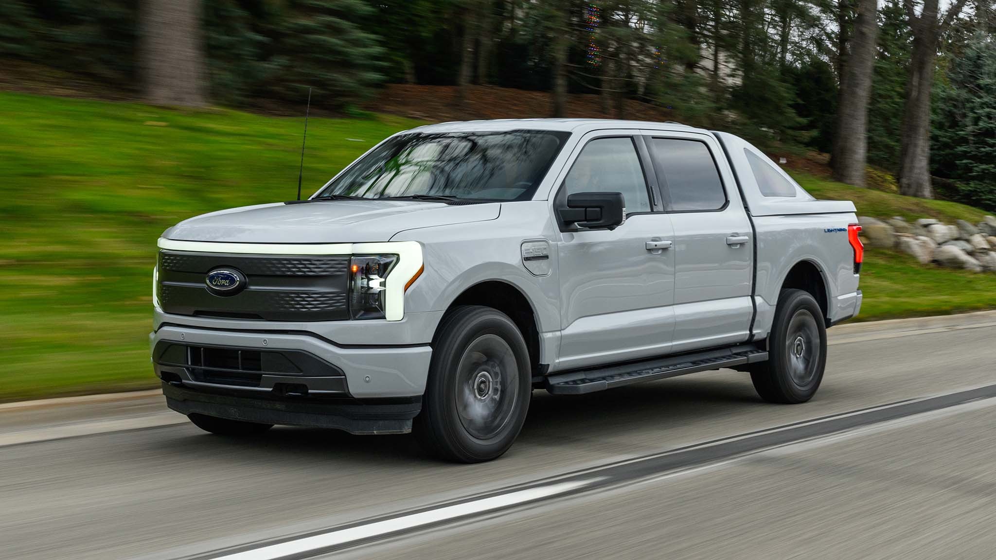 004 2023 ford f 150 lightning xlt