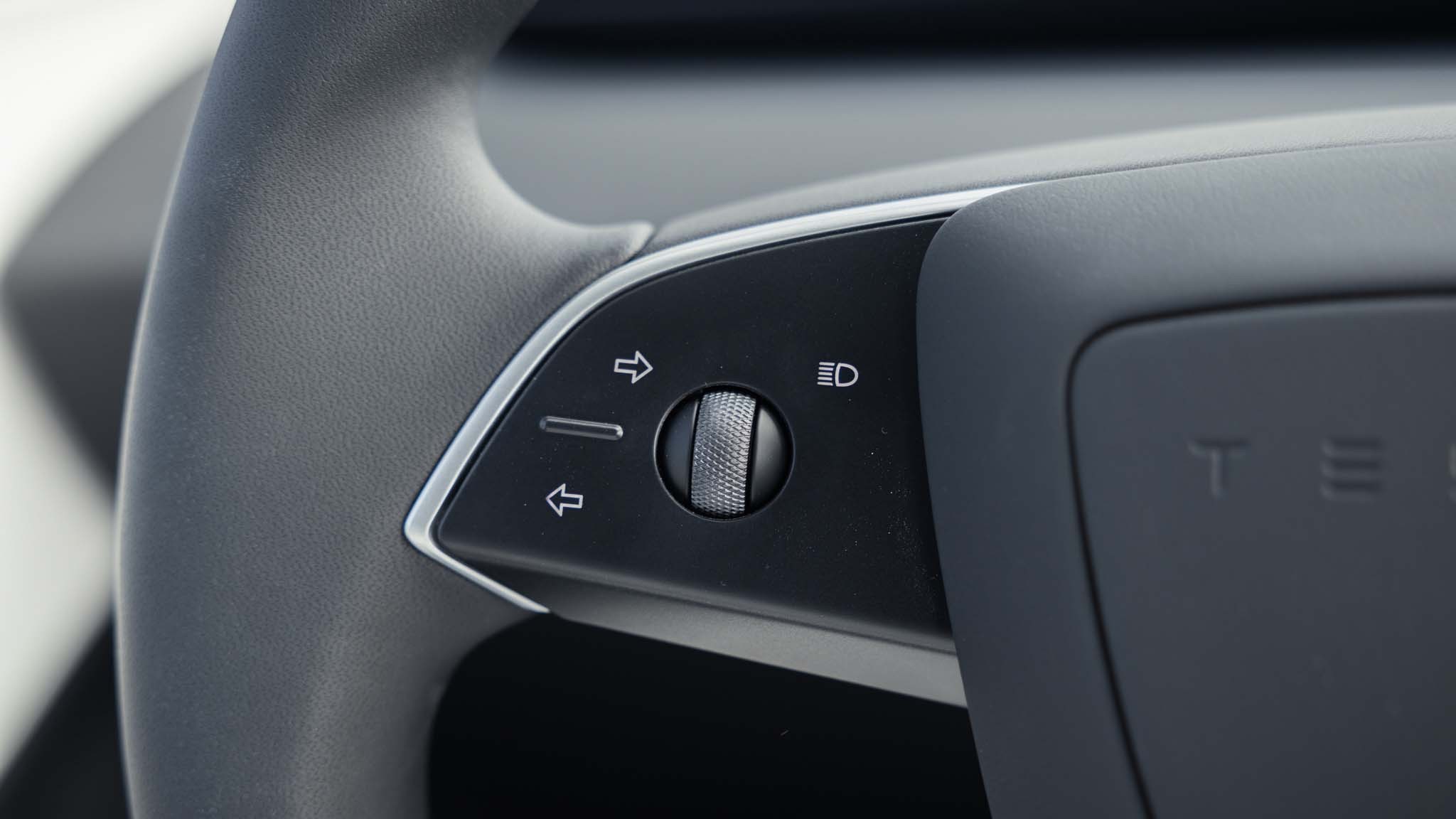 022 2024 Tesla Model 3 AWD Long Range steering wheel deatils