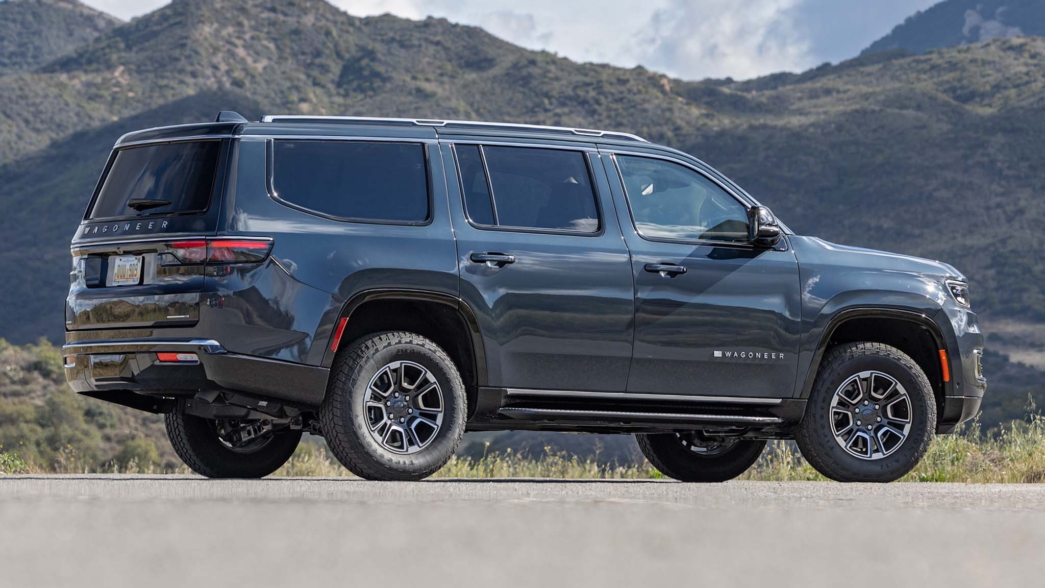 009 2023 jeep wagoneer side profile