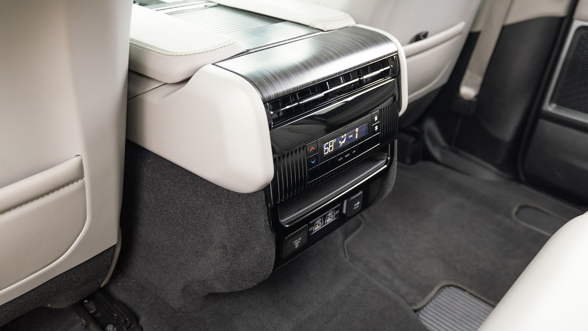 048 2023 jeep wagoneer ac vent