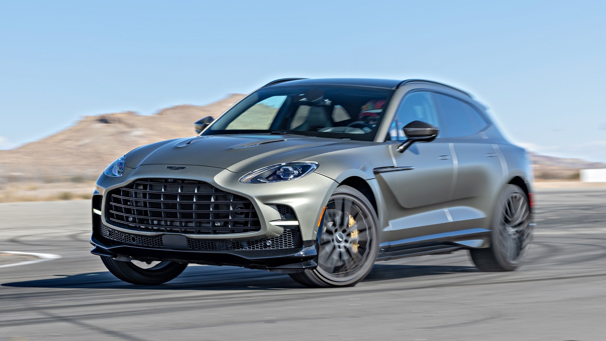 4 2024 Aston Martin DBX 707 front view