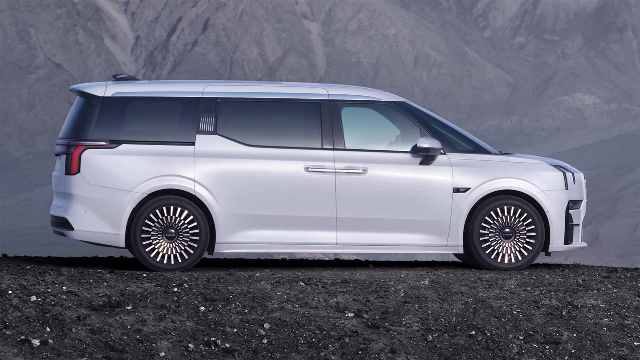 017 zeekr 009 ev rear