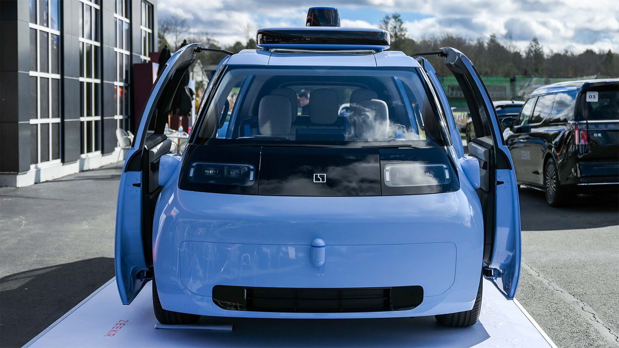 028 zeekr waymo geely self driving ev