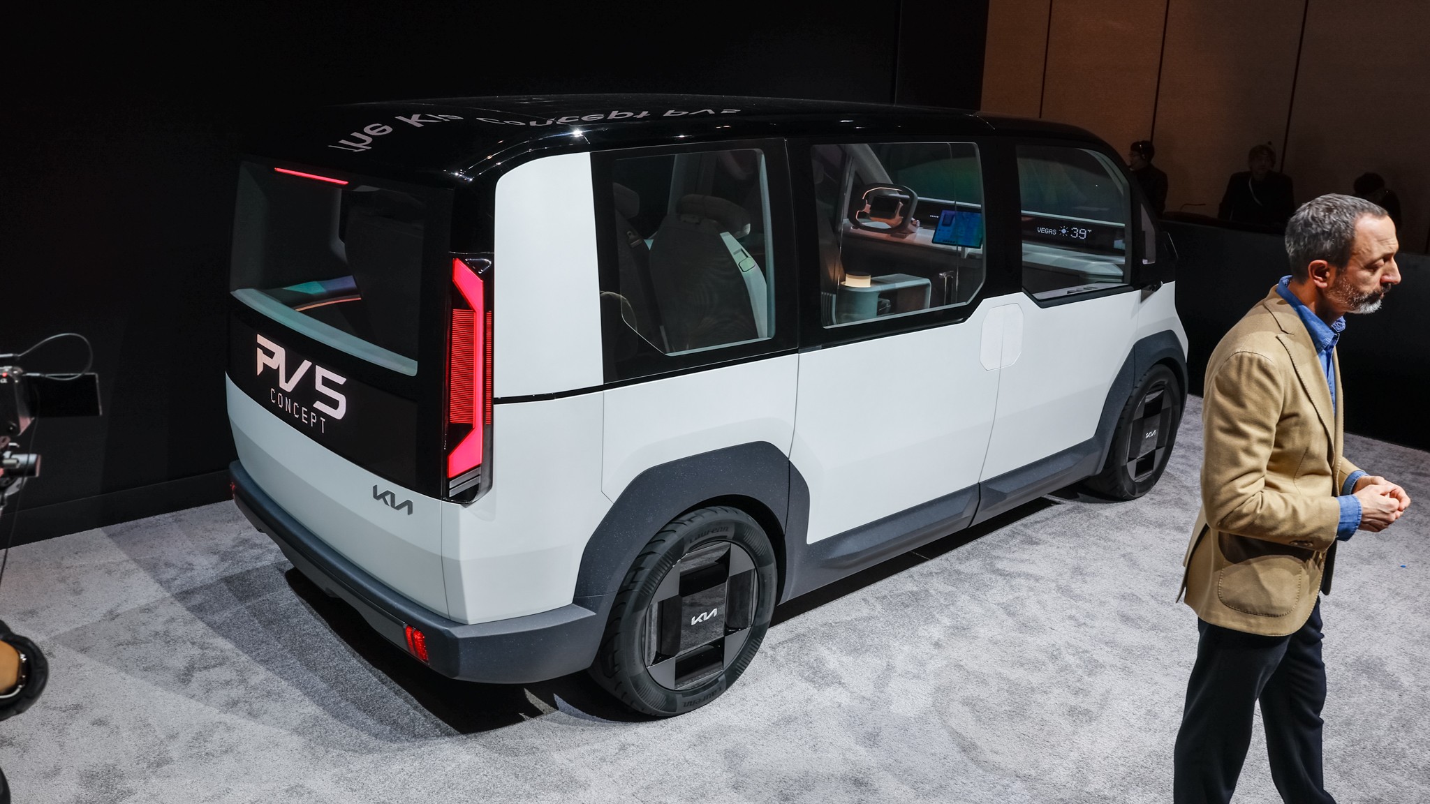 005 2025 Kia PV5 Concept