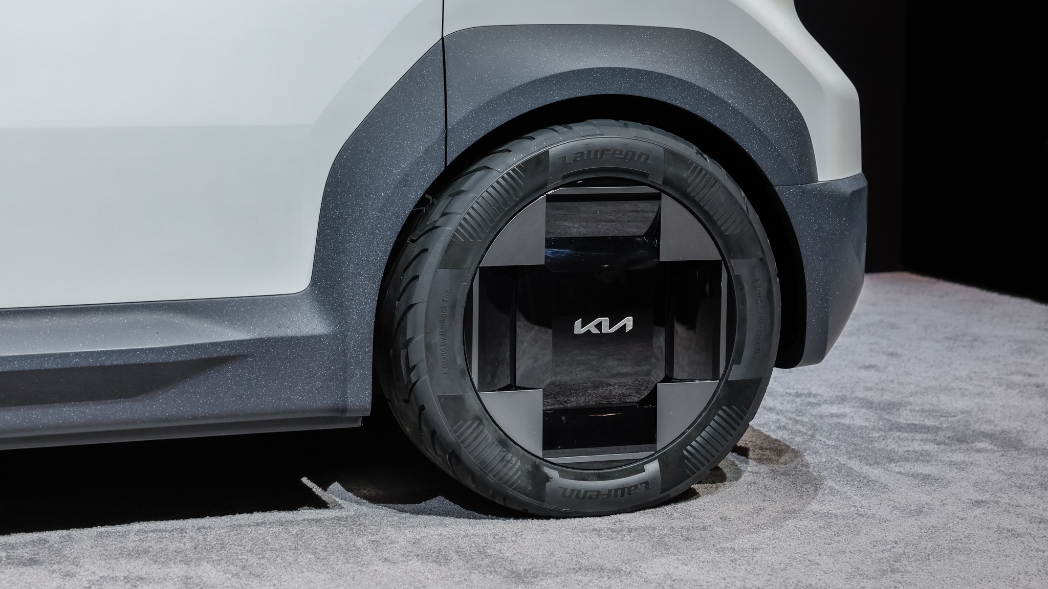 009 2025 Kia PV5 Concept Wheel