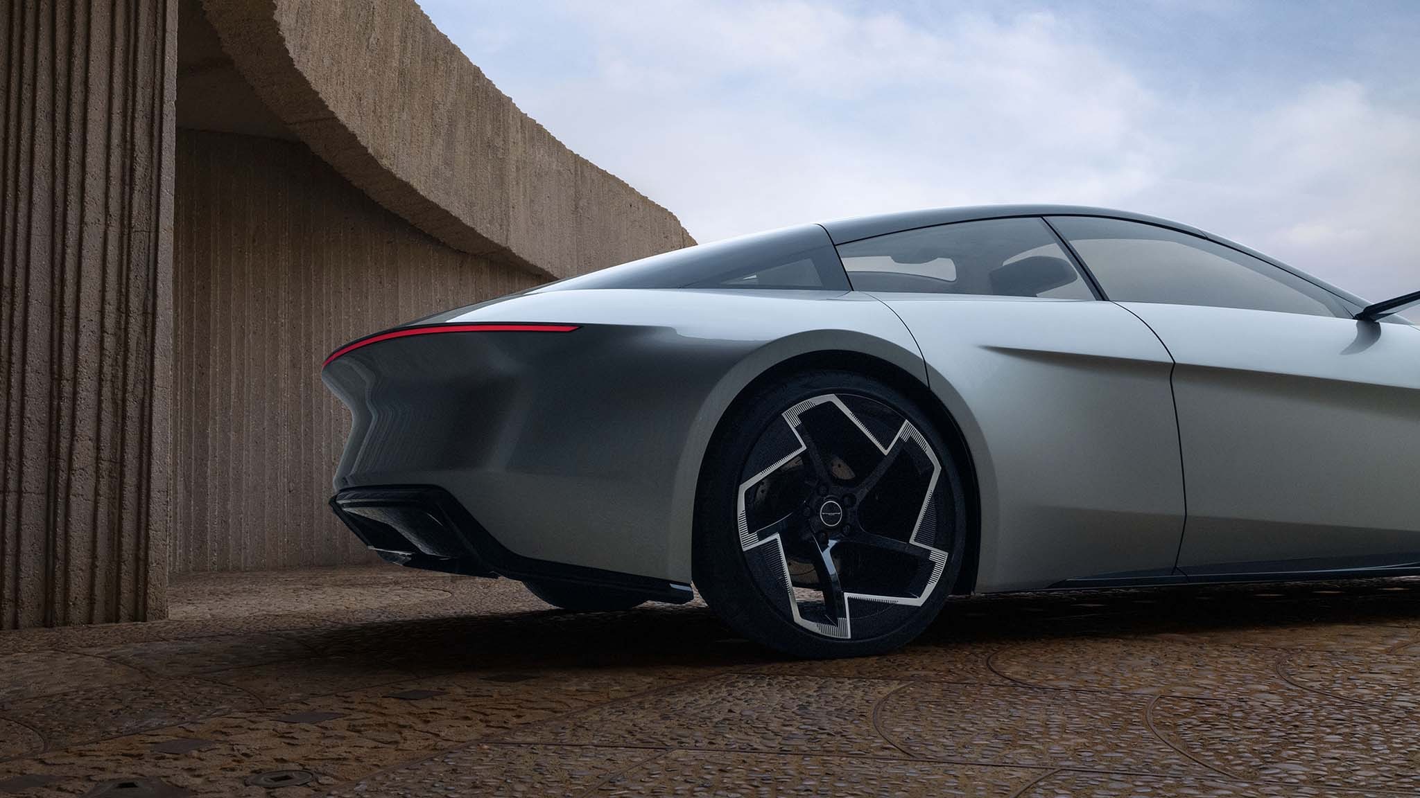 The Chrysler Halcyon Concept’s lightweight, machine faced 22 i