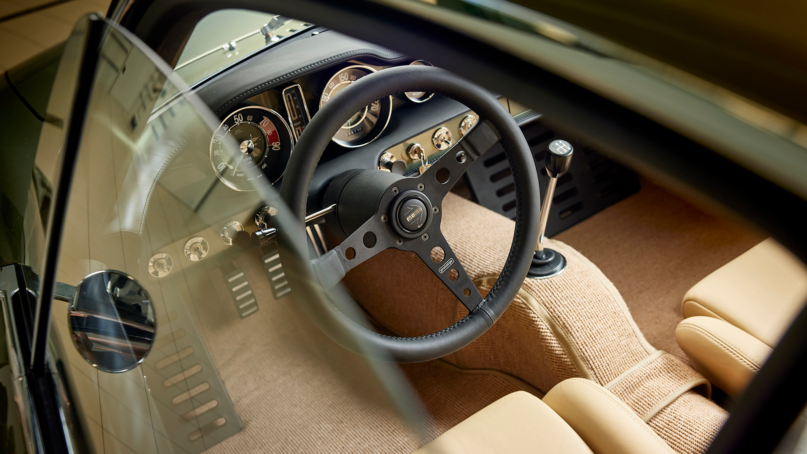 Volvo P1800 Cyan GT 4