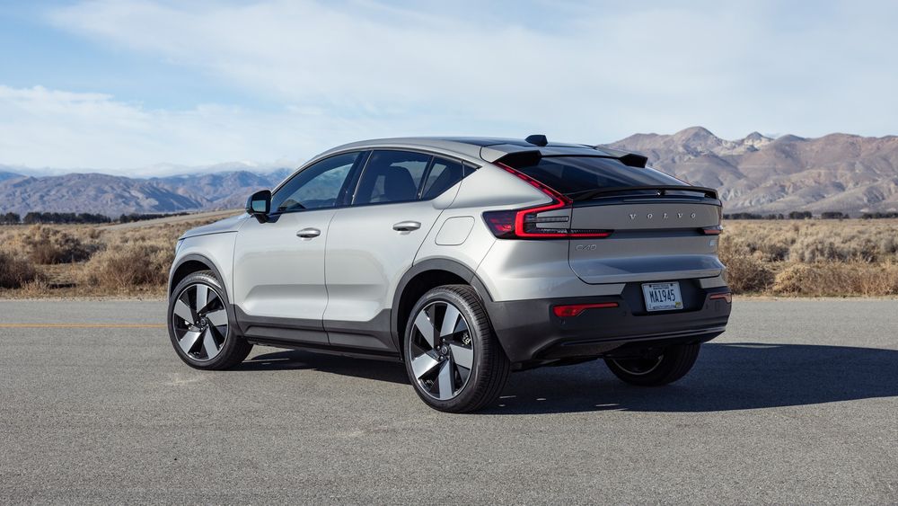 005 2024 Volvo C40 Recharge AWD Rear Three Quarter Static