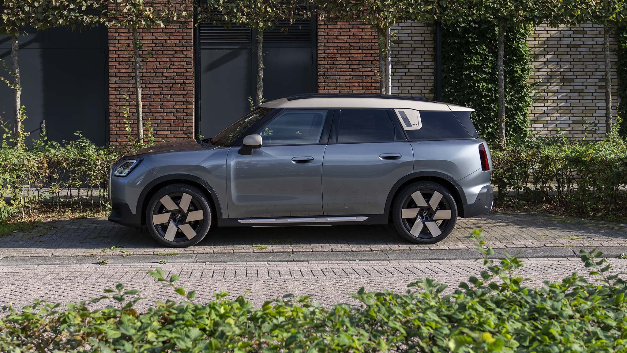 017 2025 mini countryman se