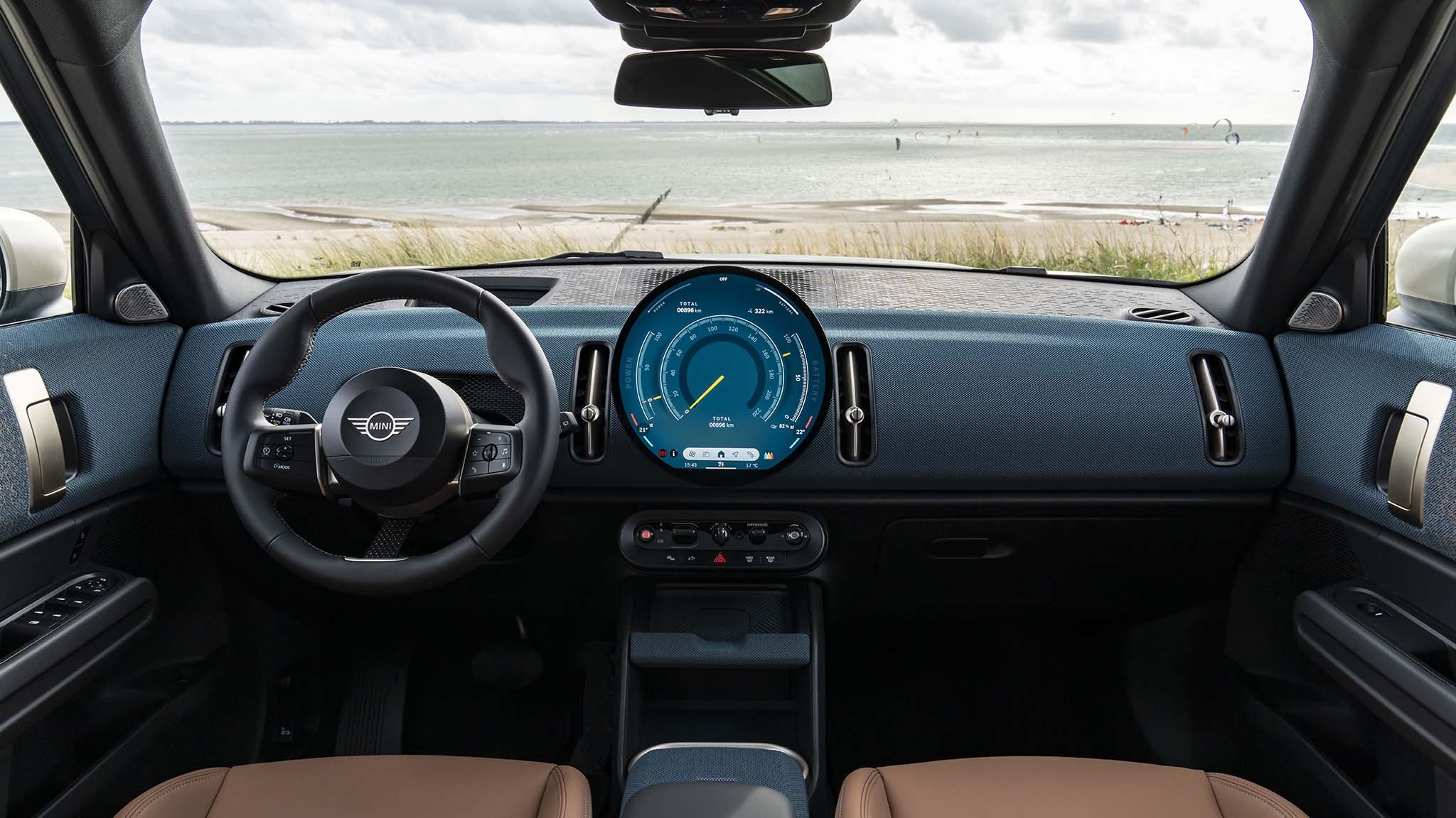 032 2025 mini countryman se interior