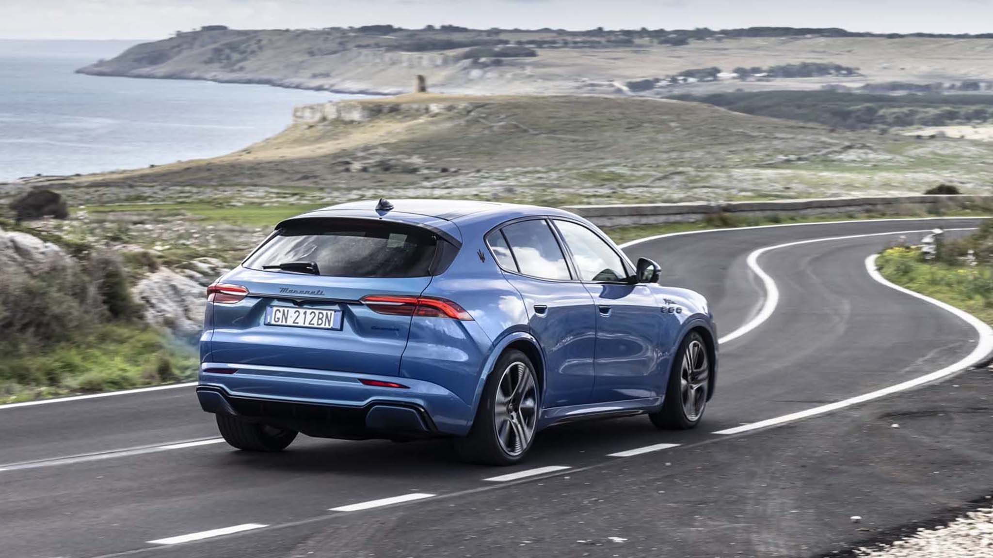 014 2025 maserati grecale folgore rear three quarters view