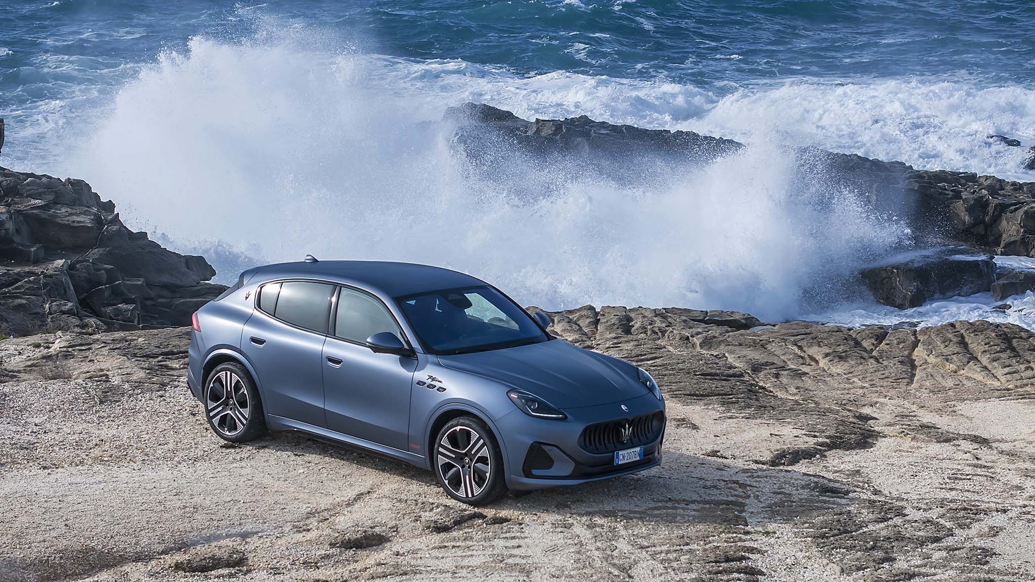 008 2025 maserati grecale folgore