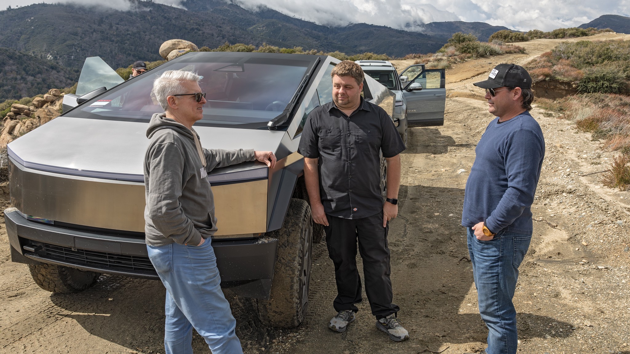 012 2024 Tesla Cybertruck Rivian R1T Ford Lightning Group