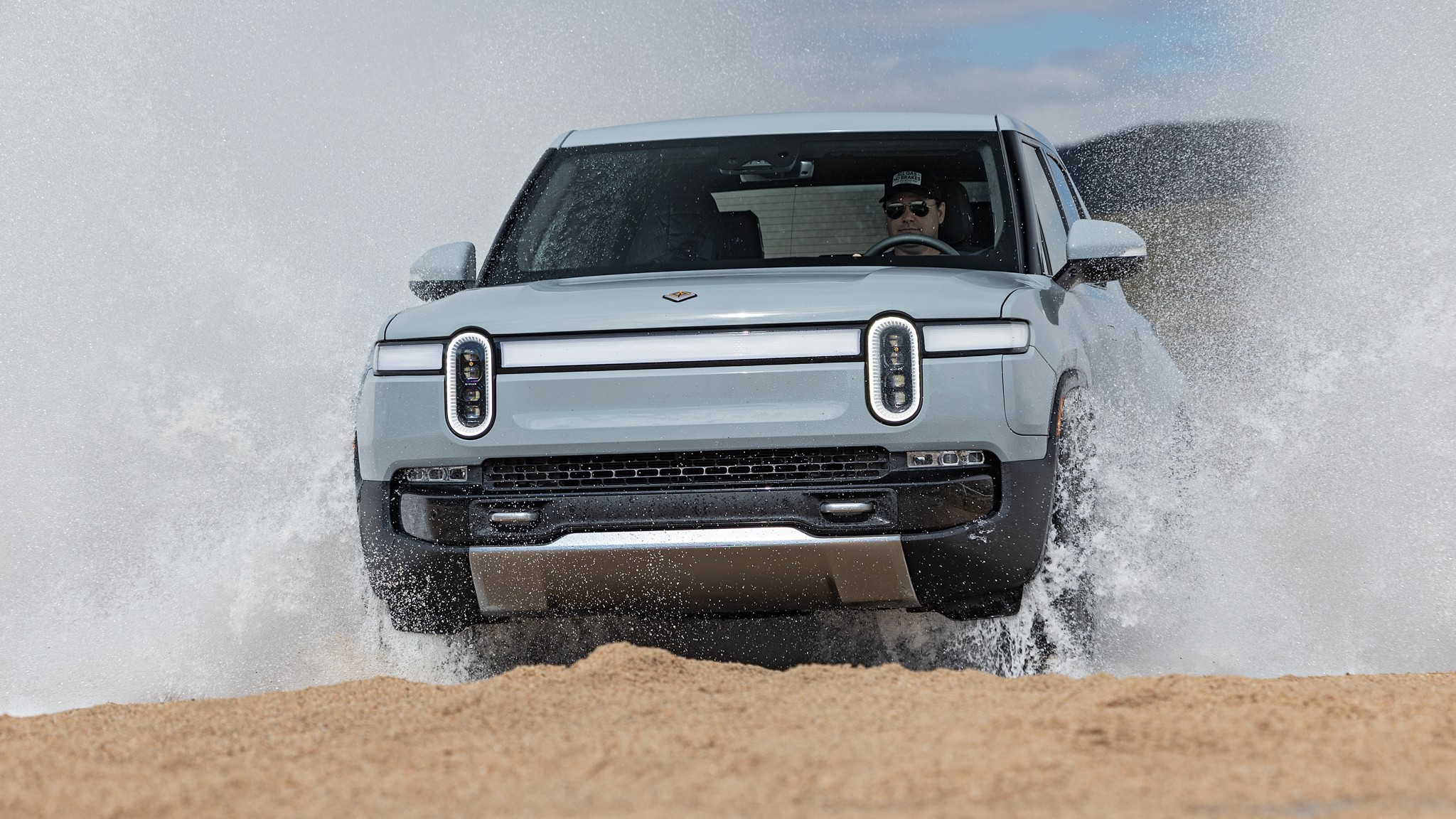 004 2024 Rivian R1T Dual Motor