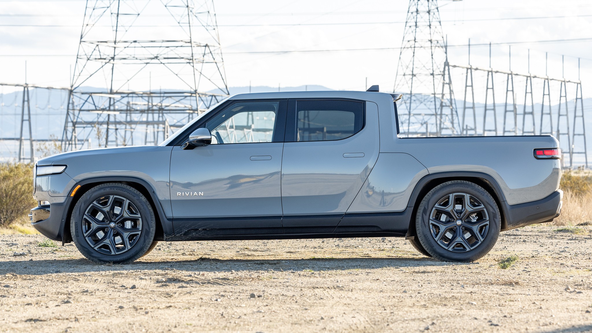 006 2024 Rivian R1T Dual Motor side profile