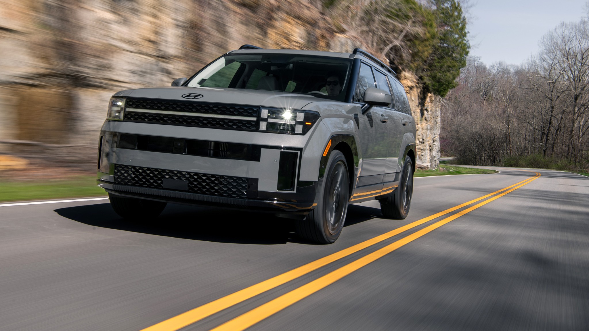 10 2024 Hyundai Santa Fe front view motion