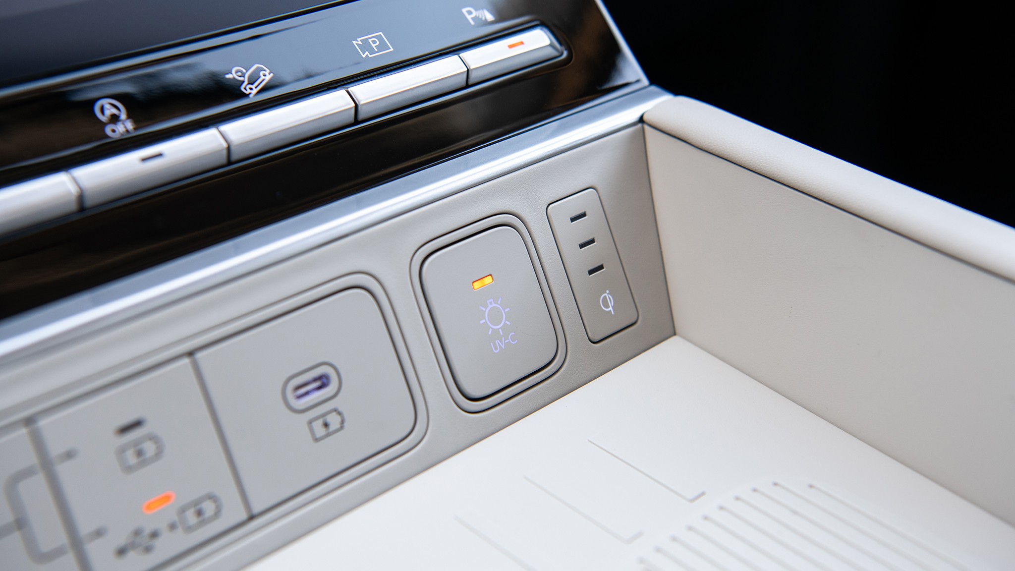 11 2024 Hyundai Santa Fe interior